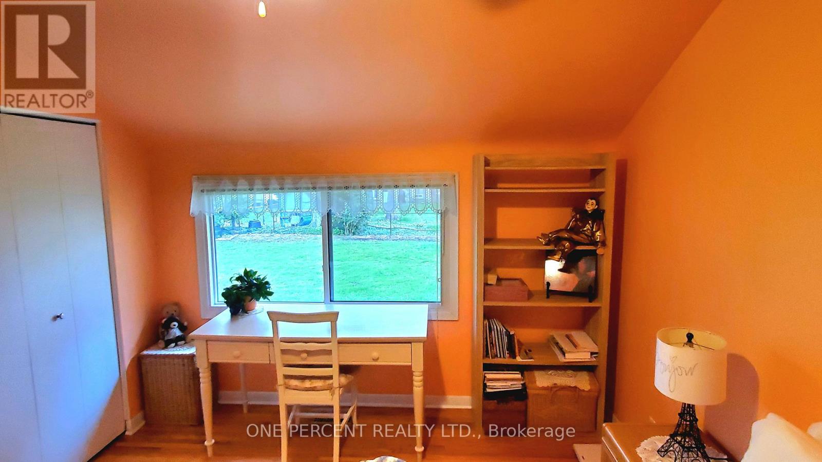 164 Redford Crescent Property Photo 8