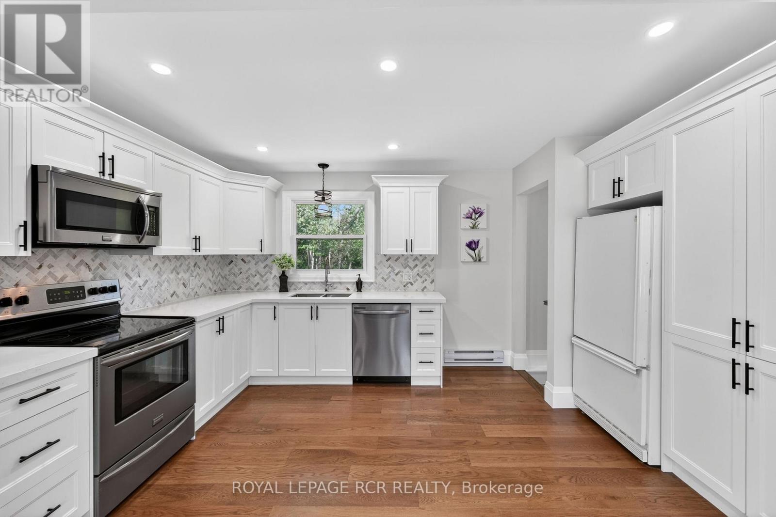308451 Hockley Road Property Photo 8