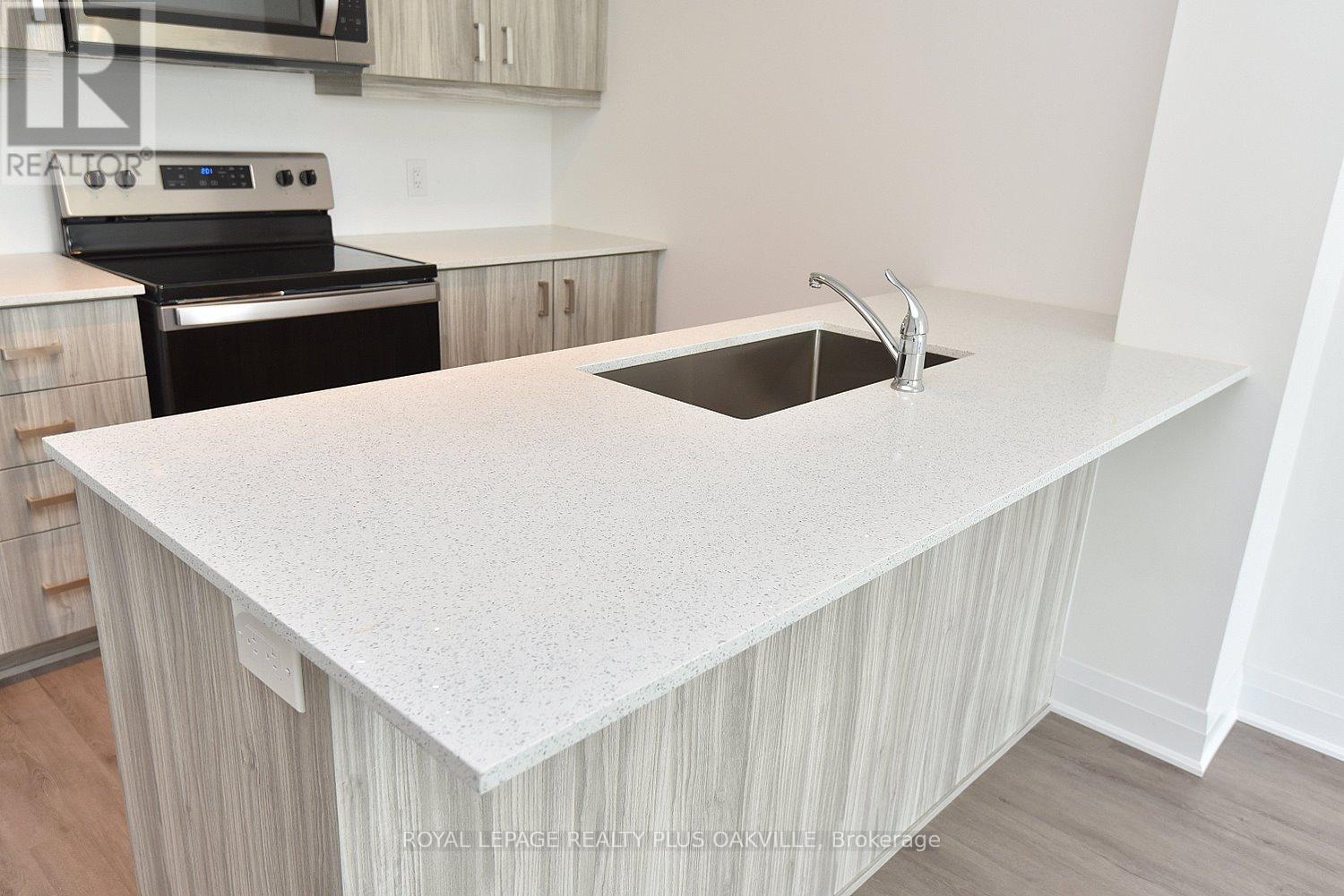 514 - 1936 Rymal Road E Property Photo 13