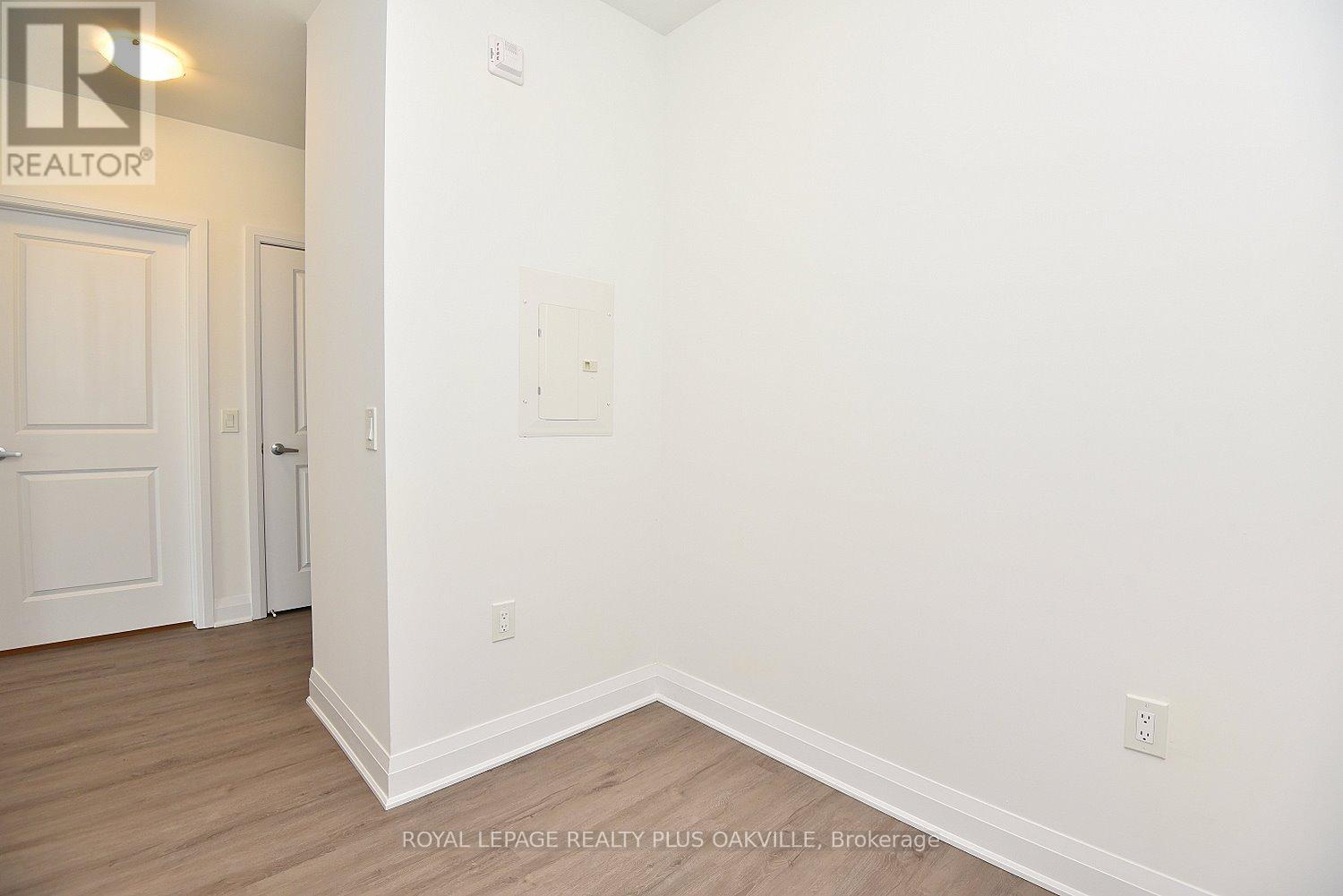 514 - 1936 Rymal Road E Property Photo 18