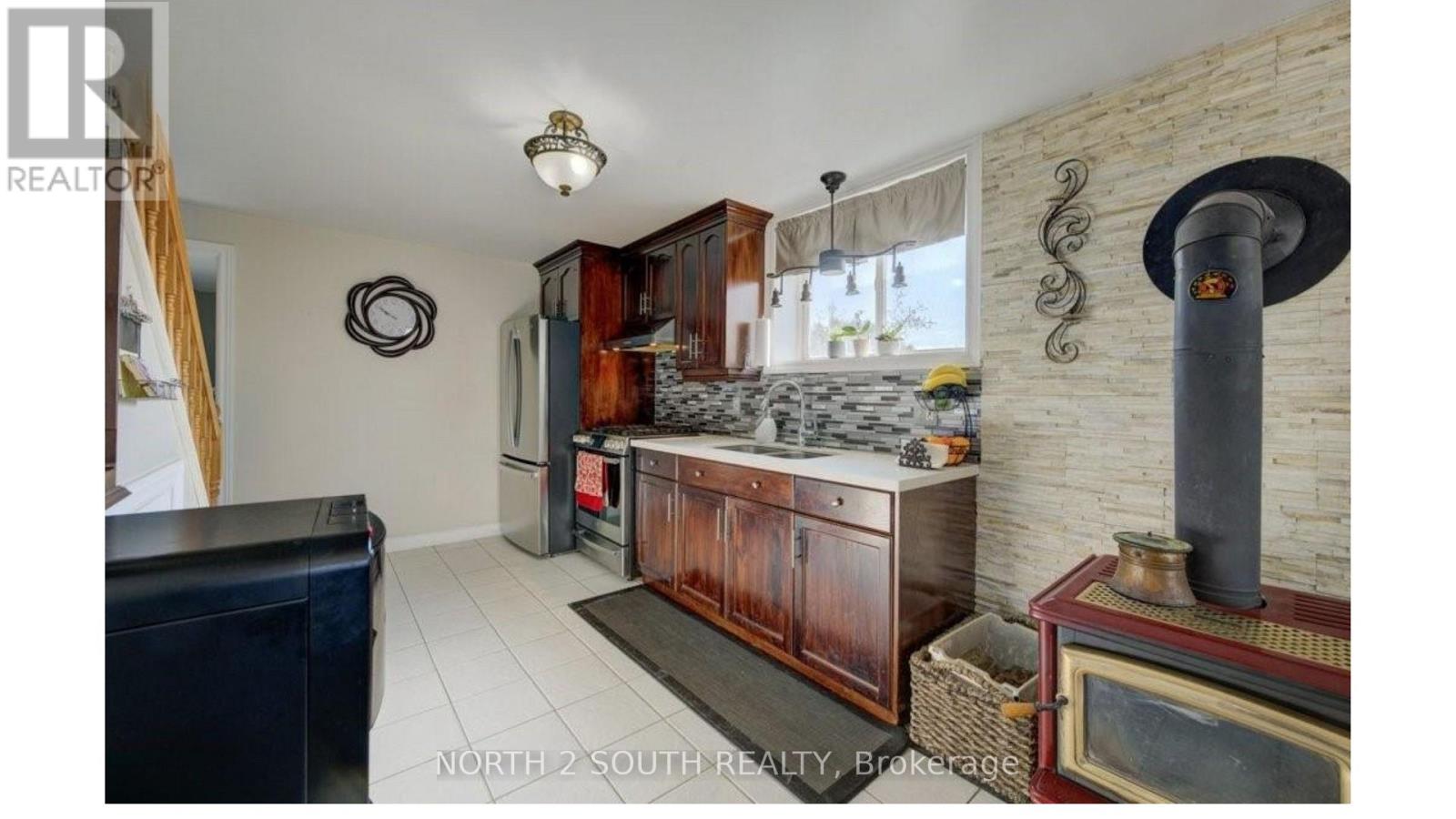 6737 Highway 20 Property Photo 23