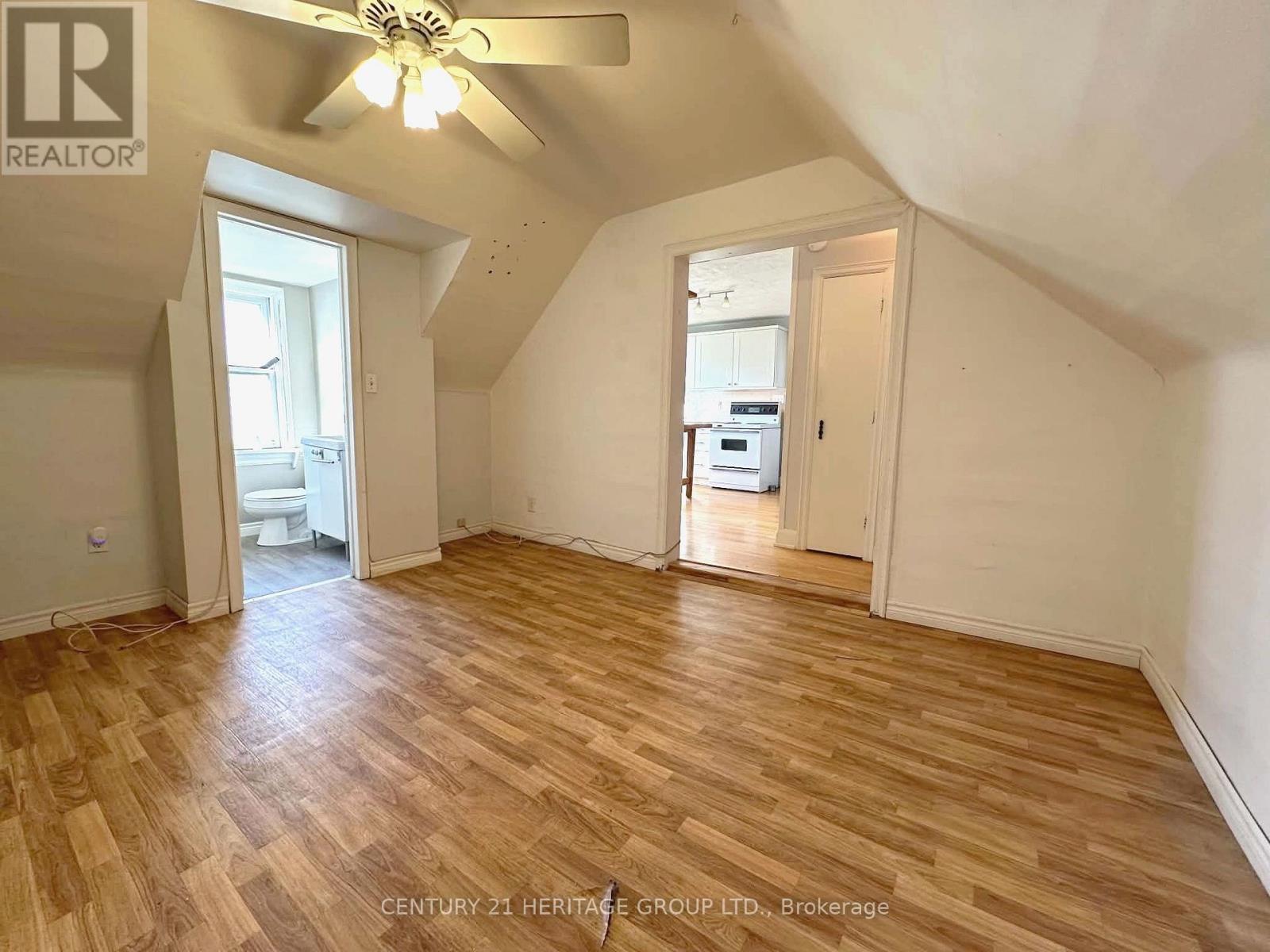 1125 Cannon Street E Property Photo 2