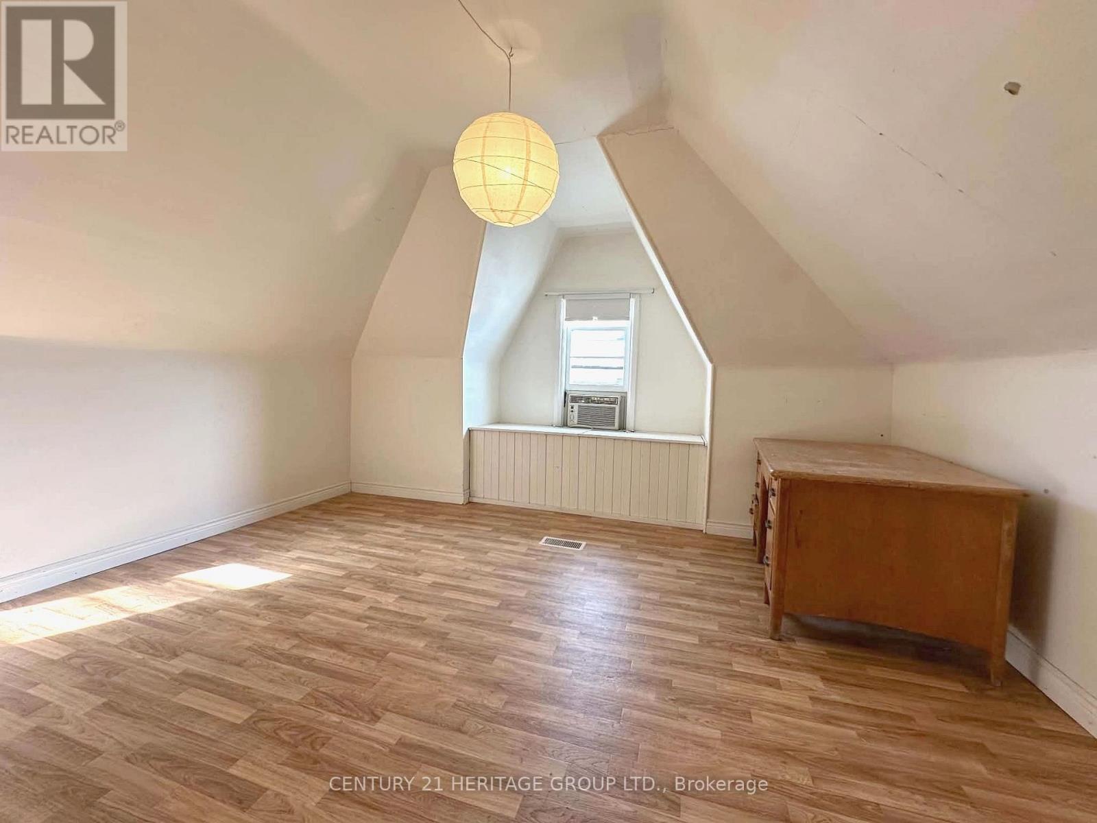 1125 Cannon Street E Property Photo 8