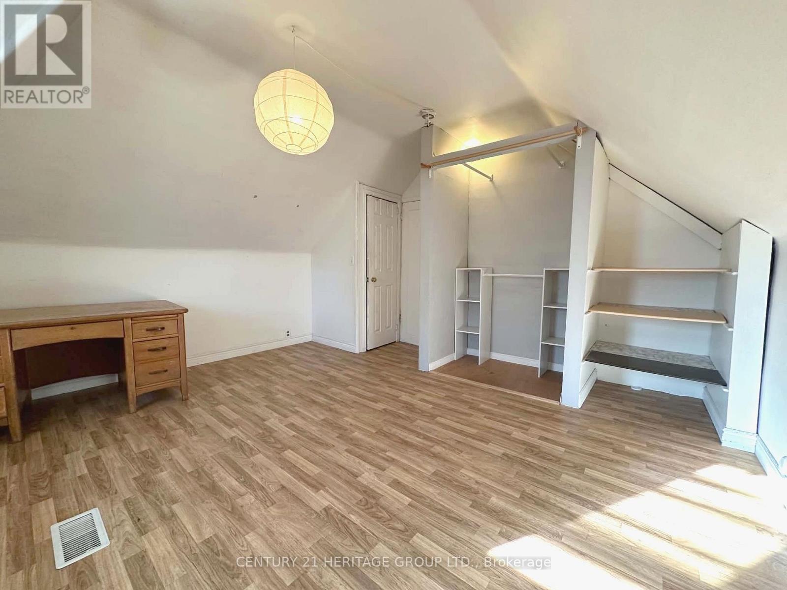 1125 Cannon Street E Property Photo 9