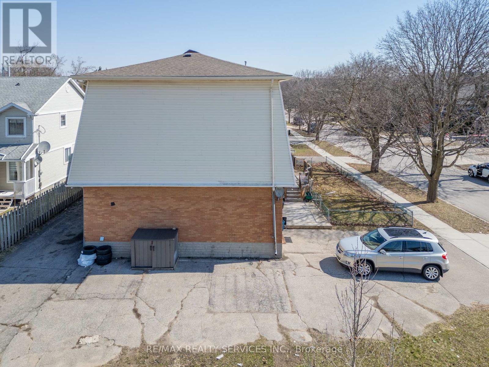72 Florence Avenue Property Photo 21