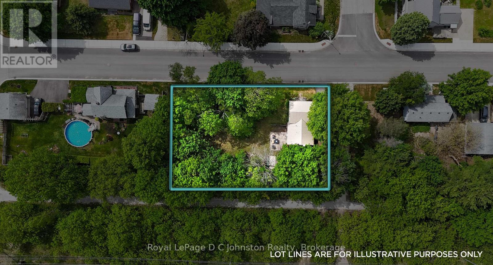 561 Wellington Street Property Photo 2