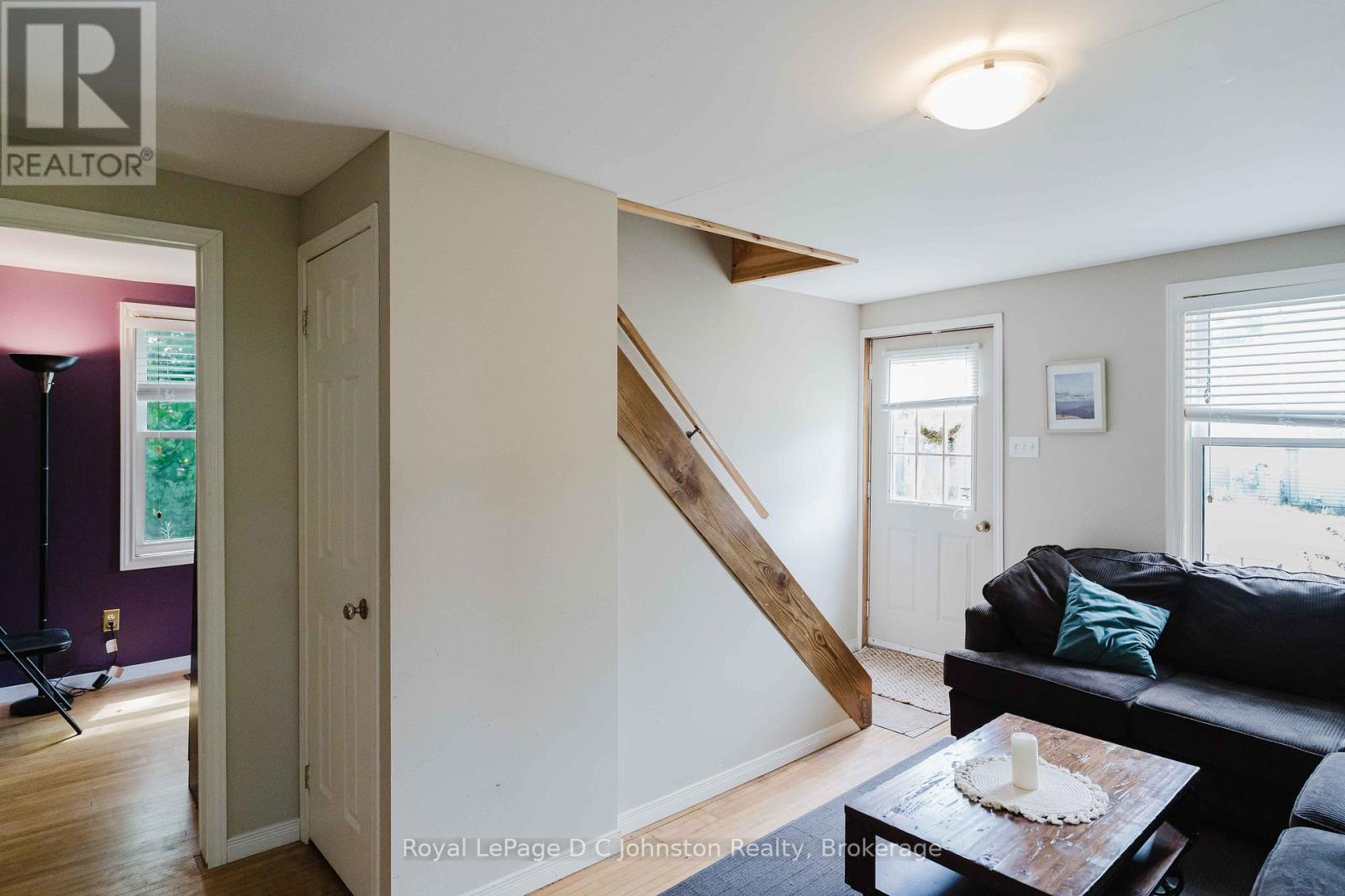 561 Wellington Street Property Photo 13