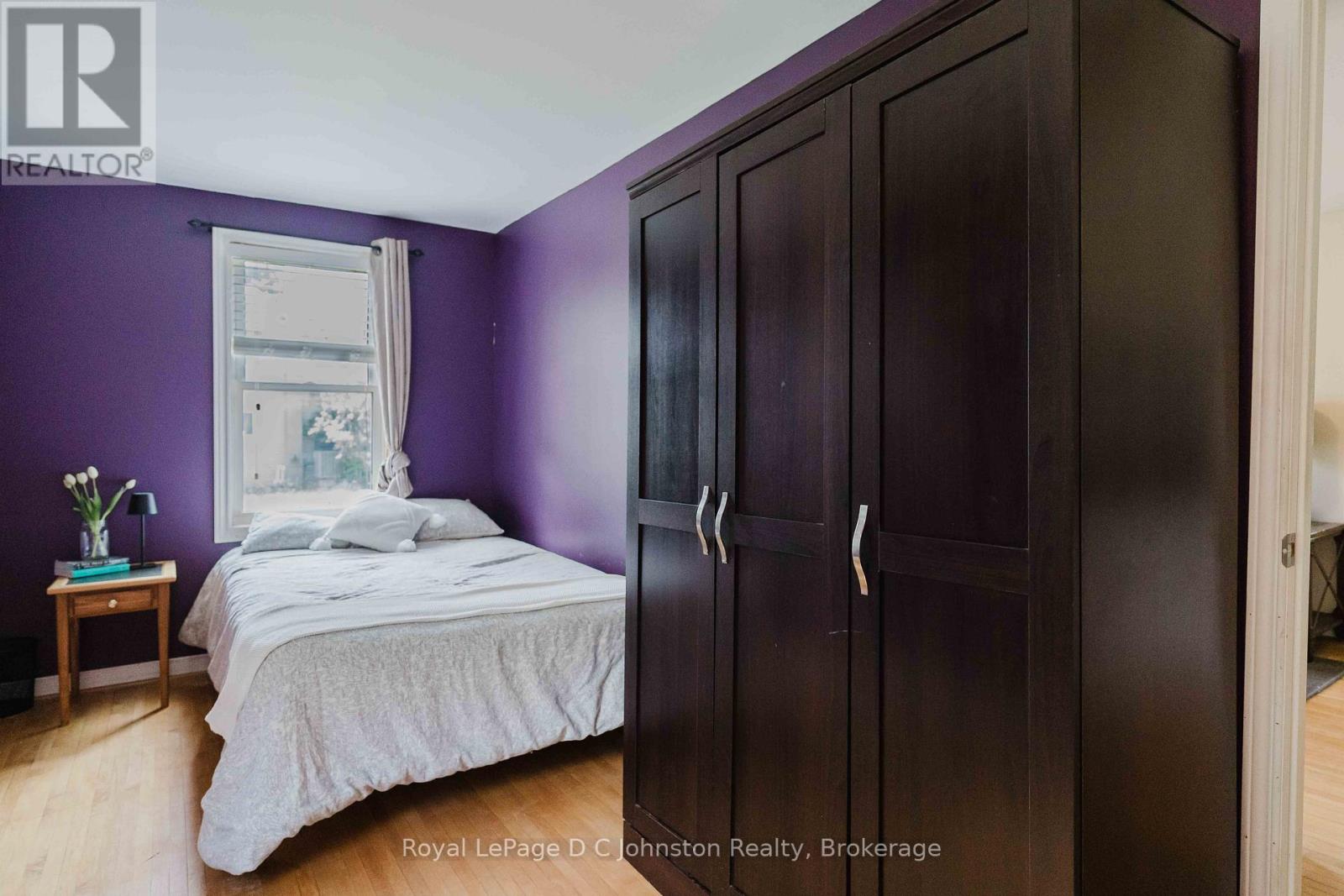 561 Wellington Street Property Photo 15