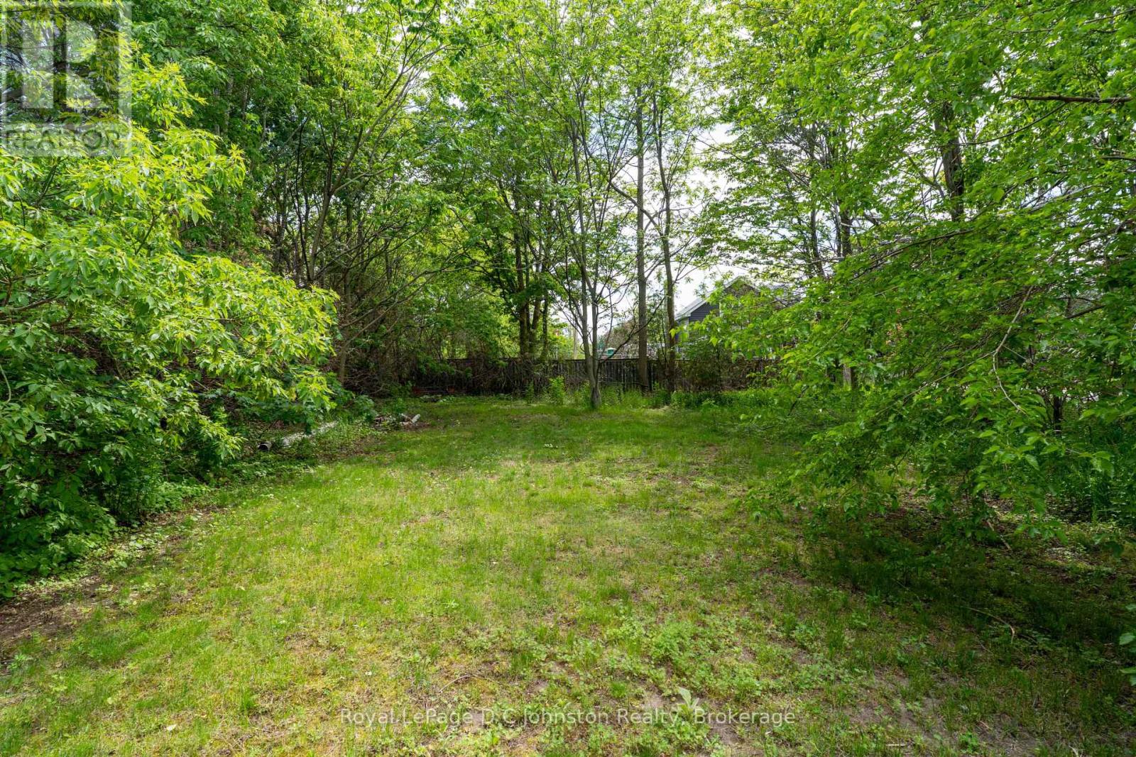 561 Wellington Street Property Photo 22