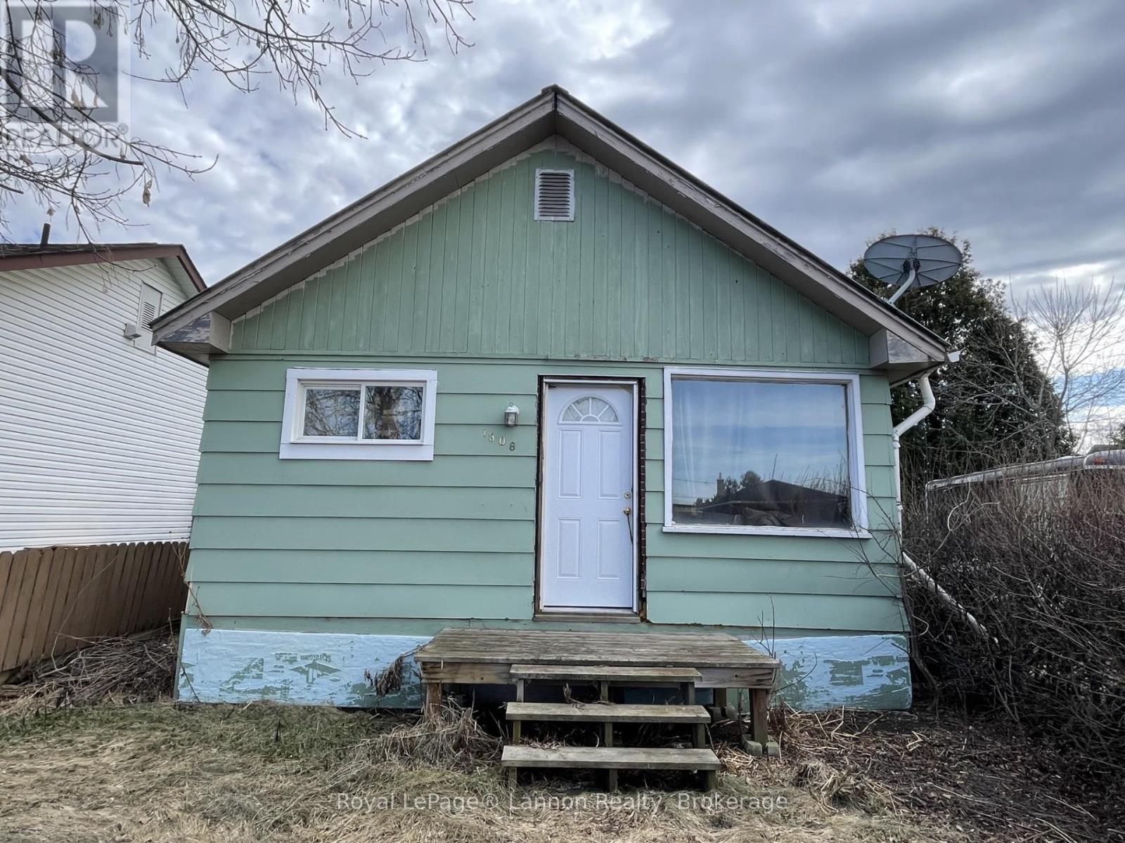 1308 FRANCIS STREET