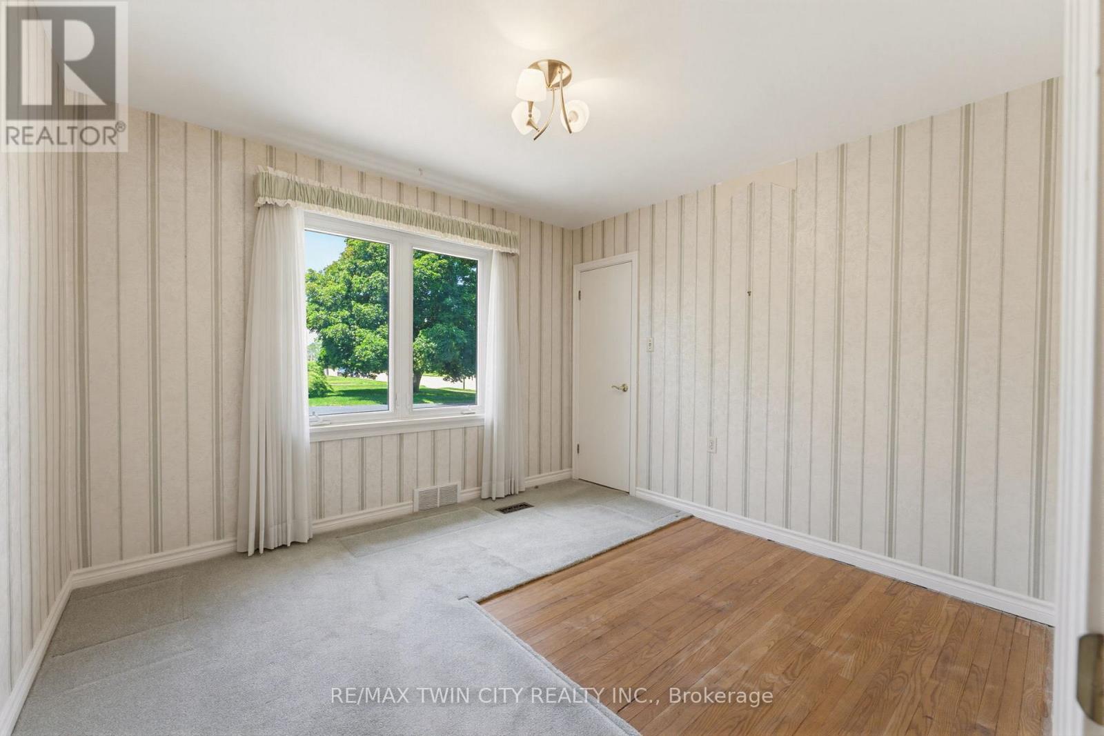 22 Dunsdon Street Property Photo 16