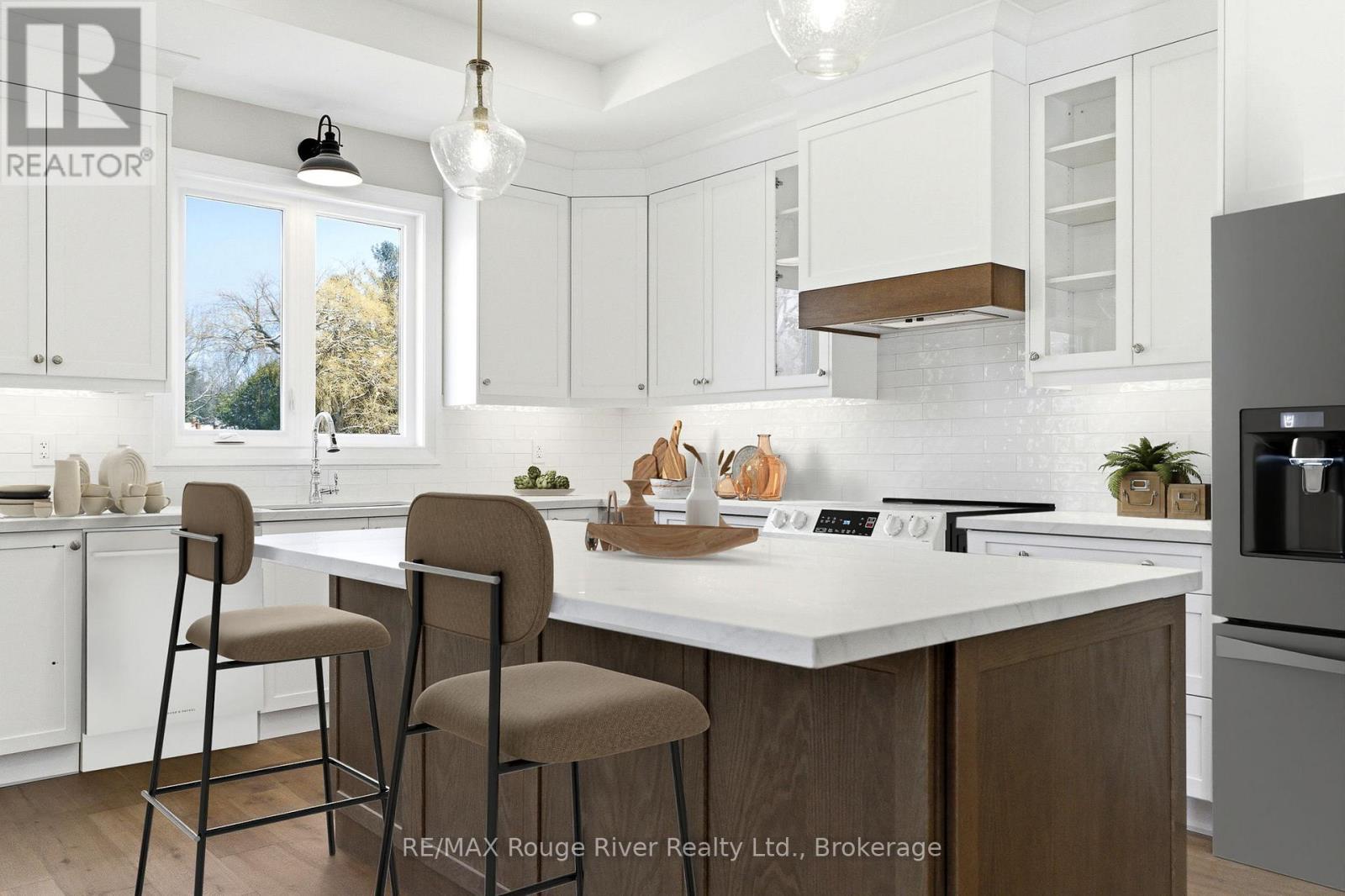 6-1000 D'arcy Street Property Photo 7