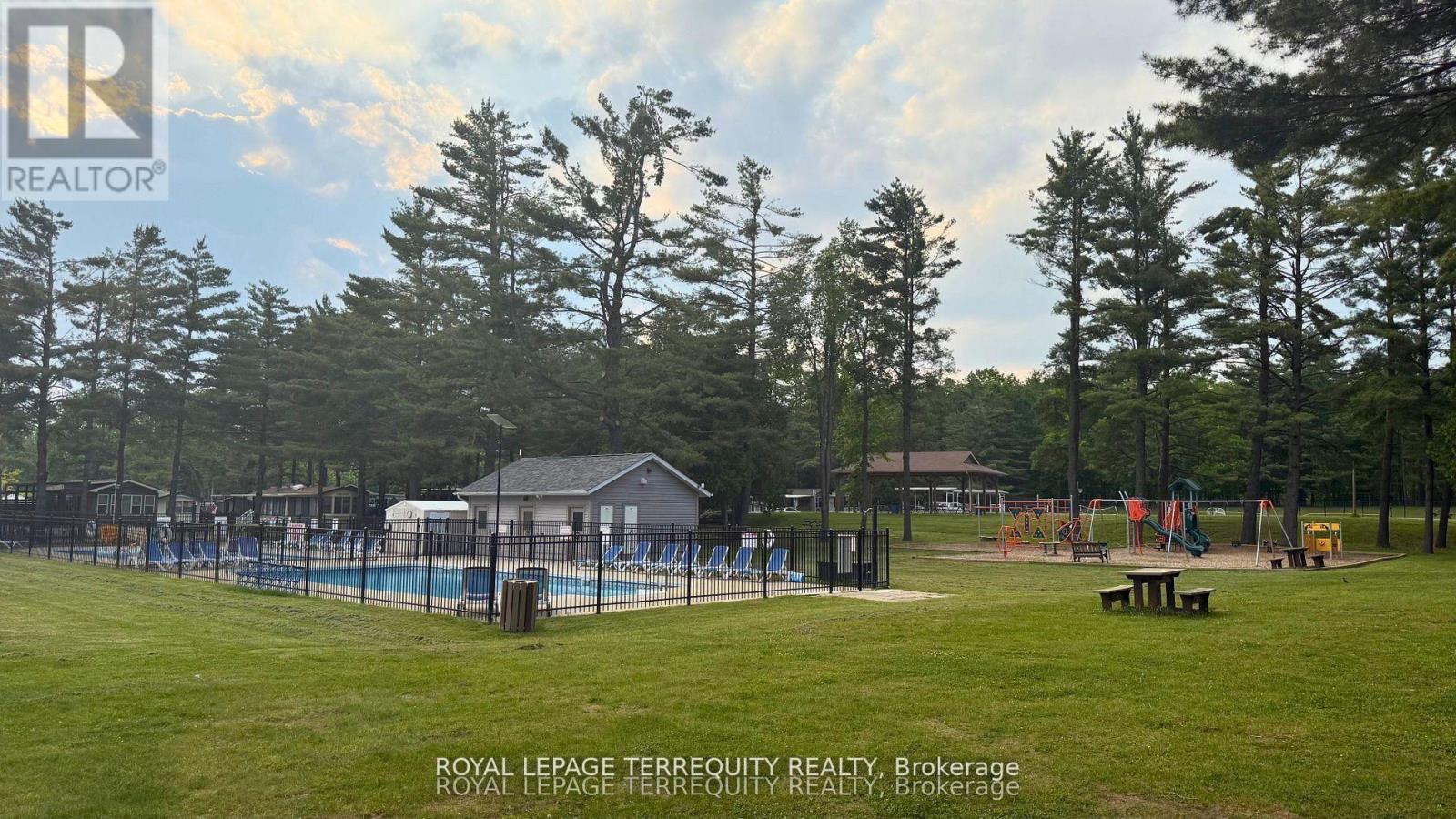 262 Birch Property Photo 27