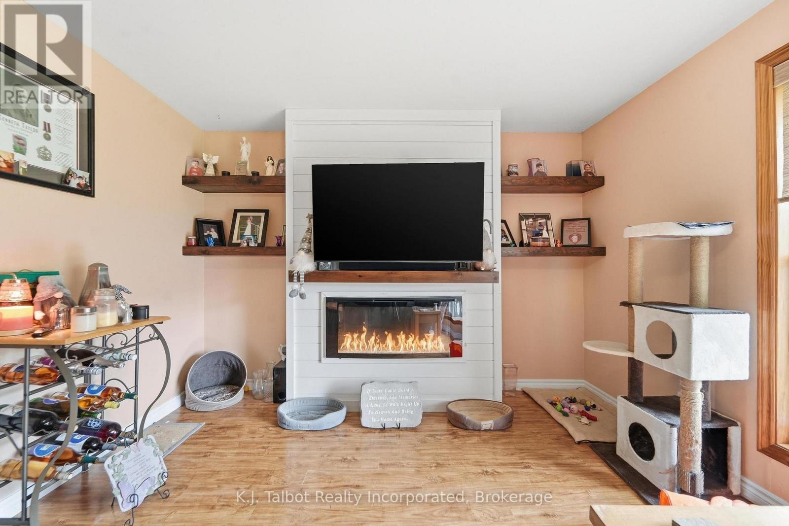 155 James Street Property Photo 5
