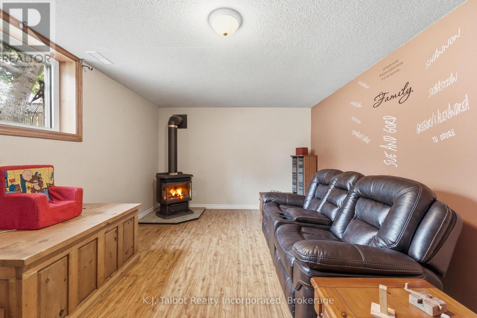 155 James Street Property Photo 20