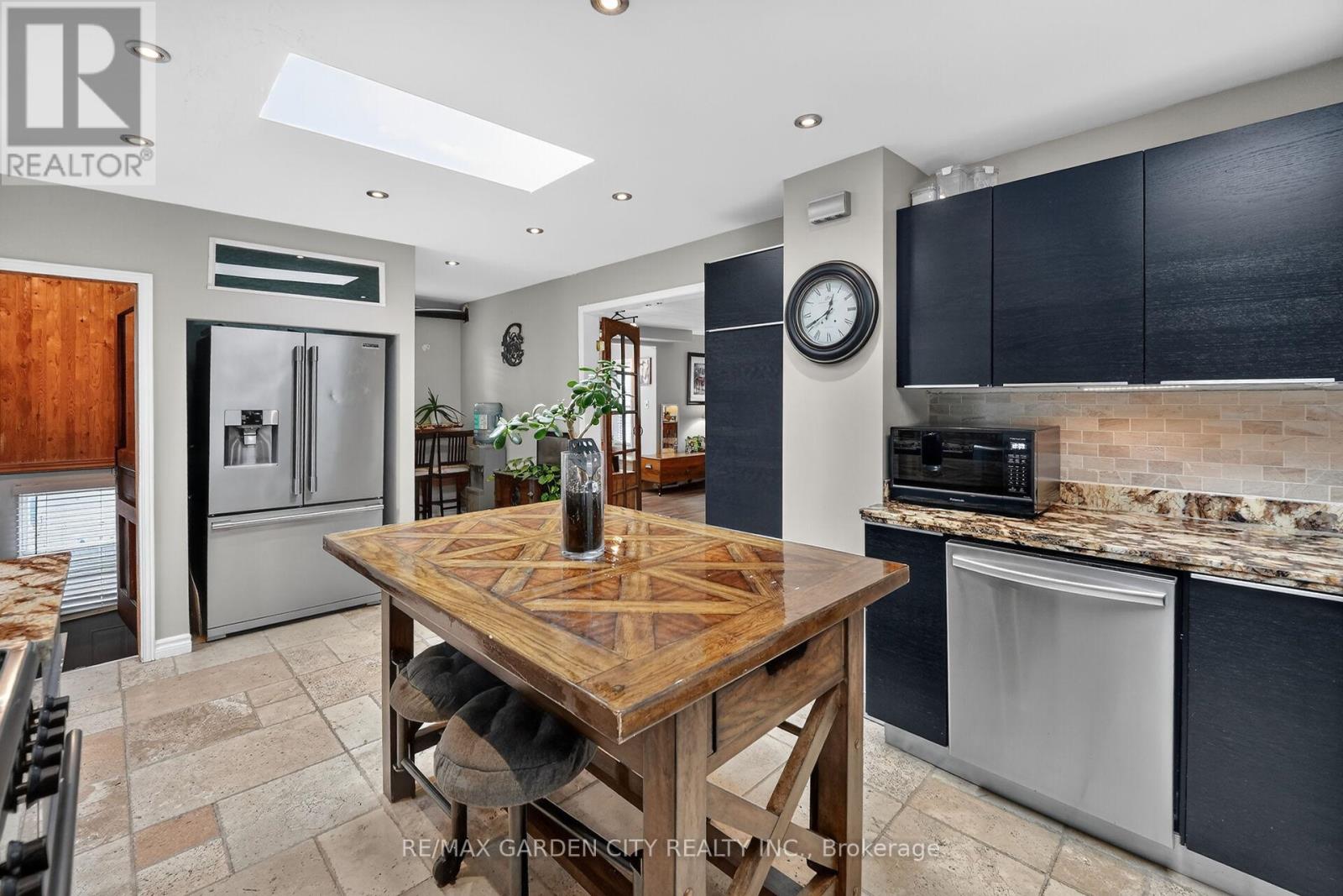 3555 Campden Road Property Photo 10