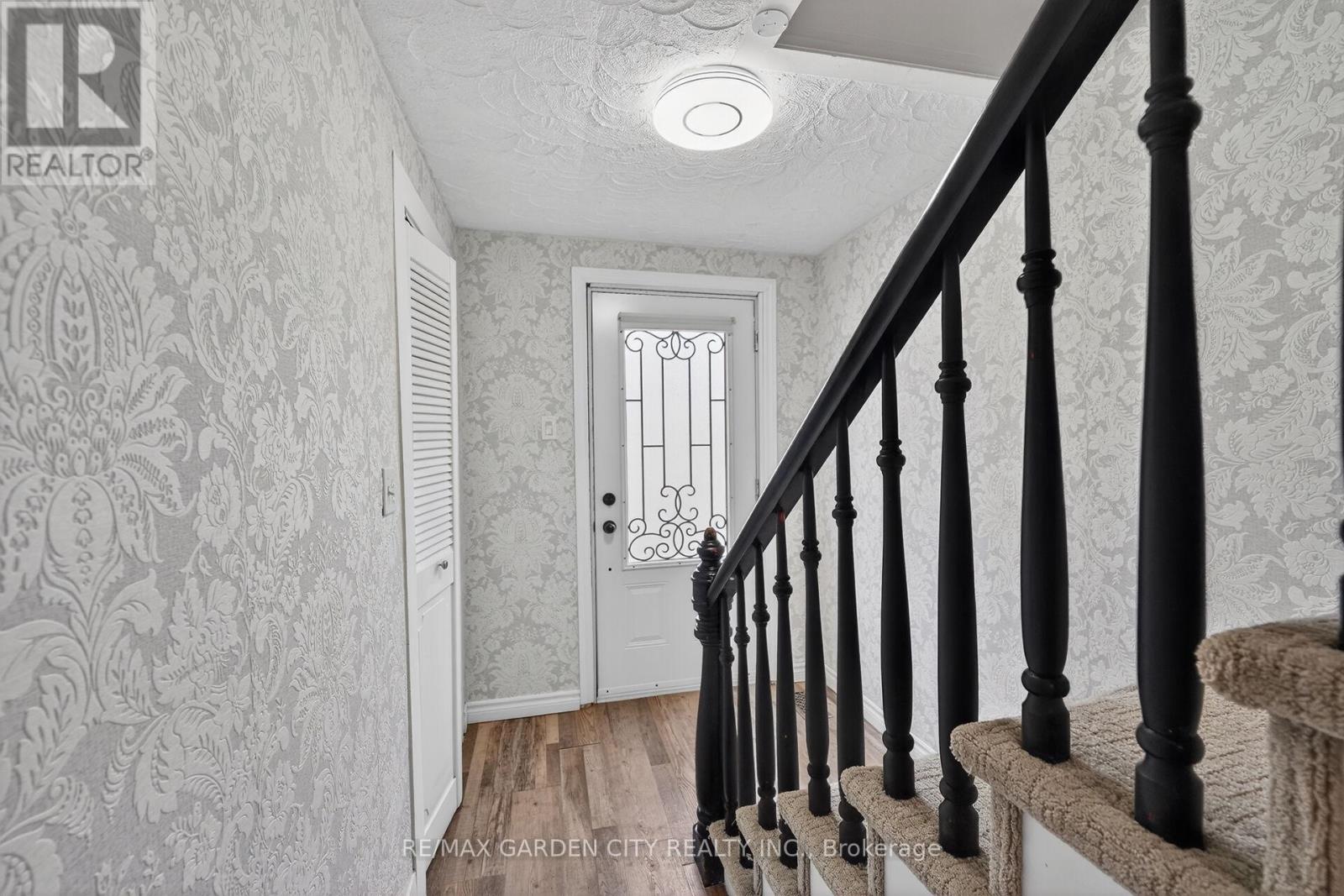 3555 Campden Road Property Photo 16
