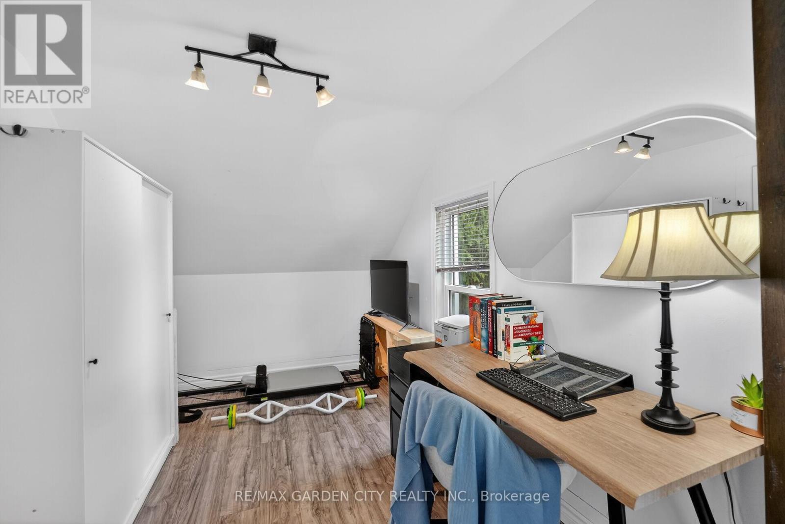 3555 Campden Road Property Photo 23
