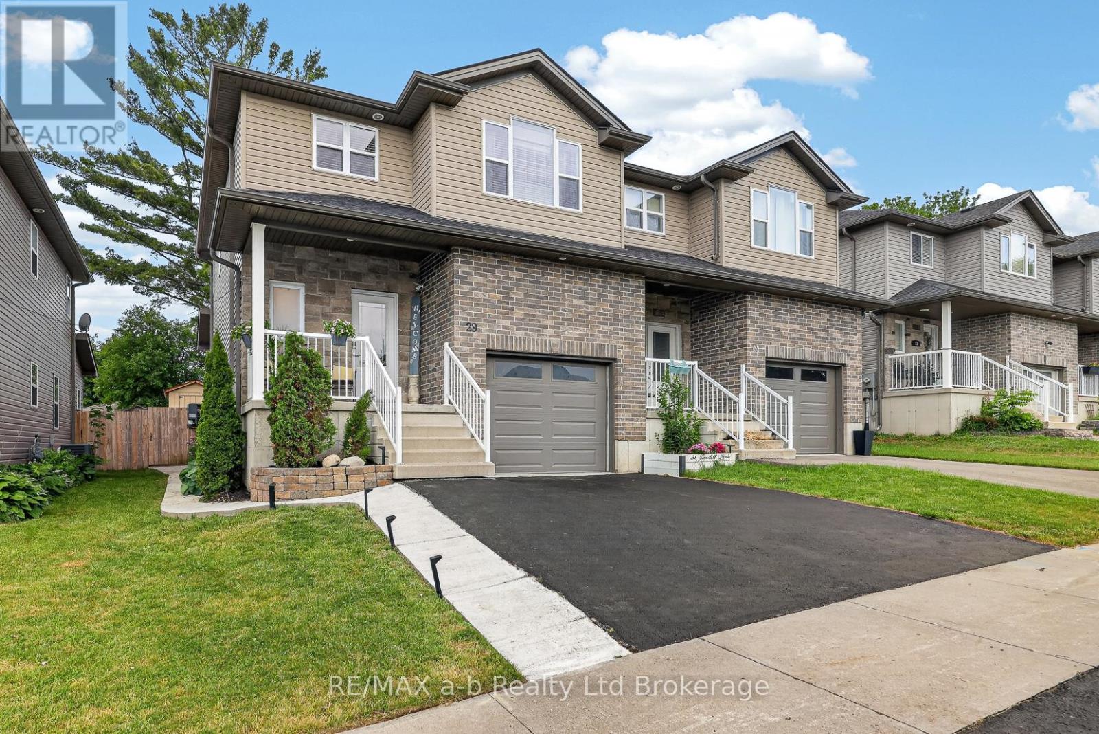 29 KENDELL LANE