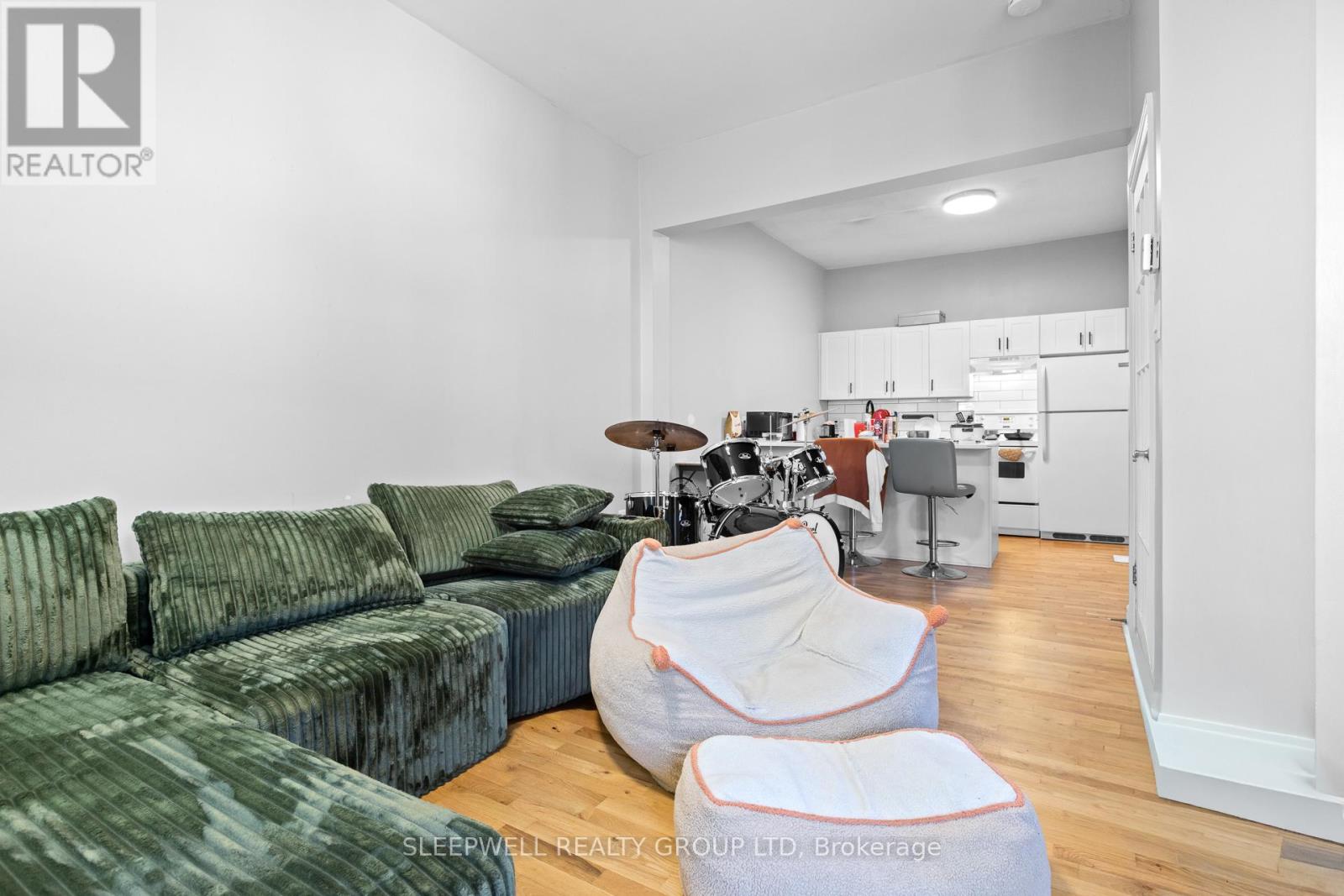 389 Daly Avenue Property Photo 28