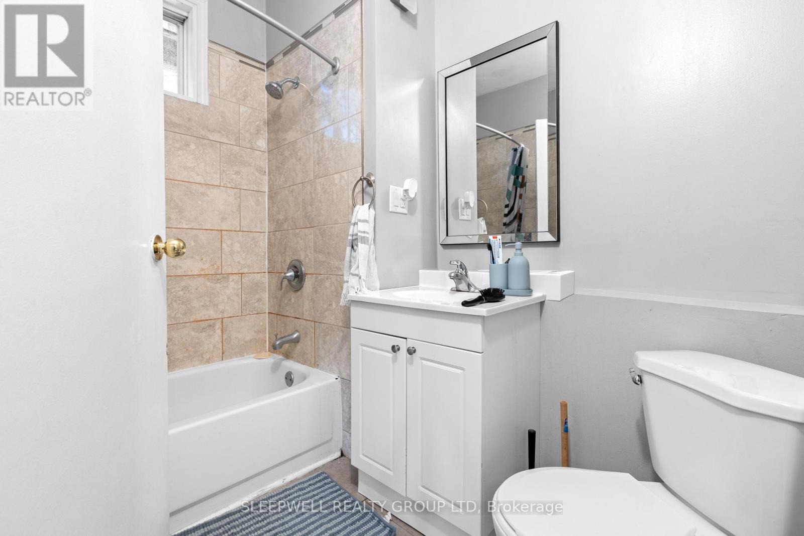 389 Daly Avenue Property Photo 31