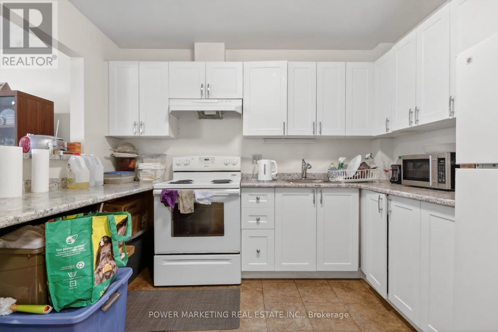 95 - 3415 Uplands Drive Property Photo 36