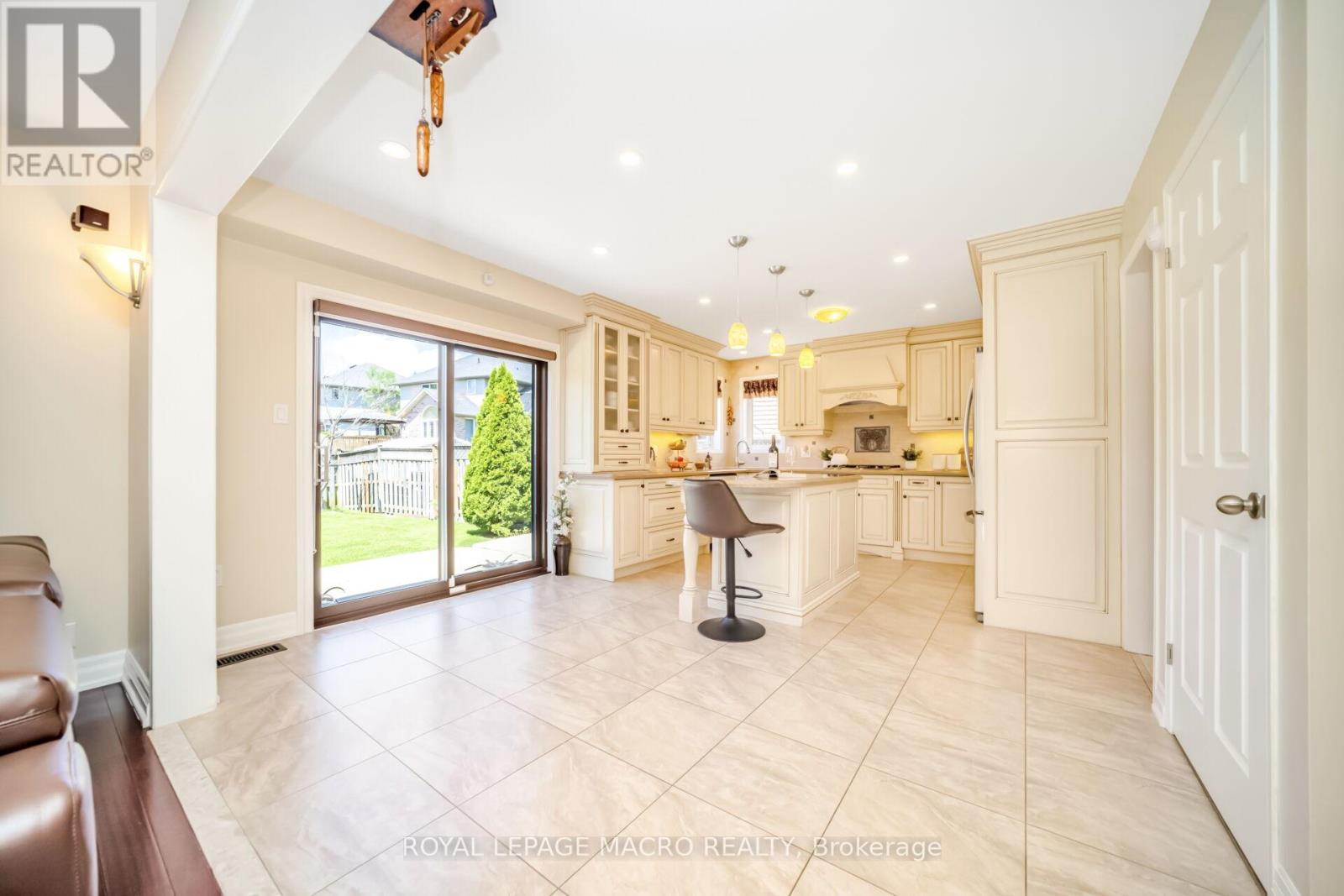19 Sonata Avenue Property Photo 7