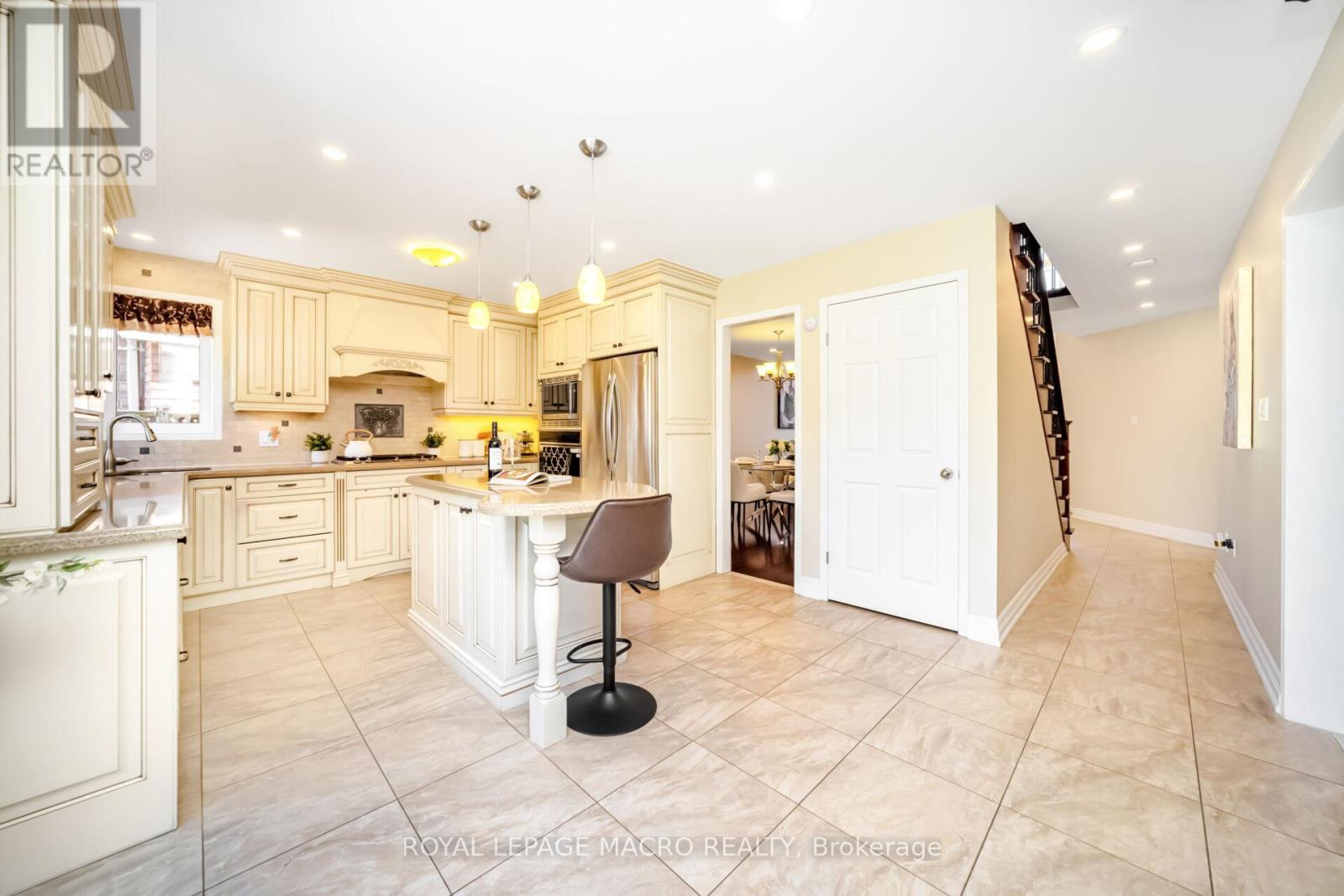 19 Sonata Avenue Property Photo 8