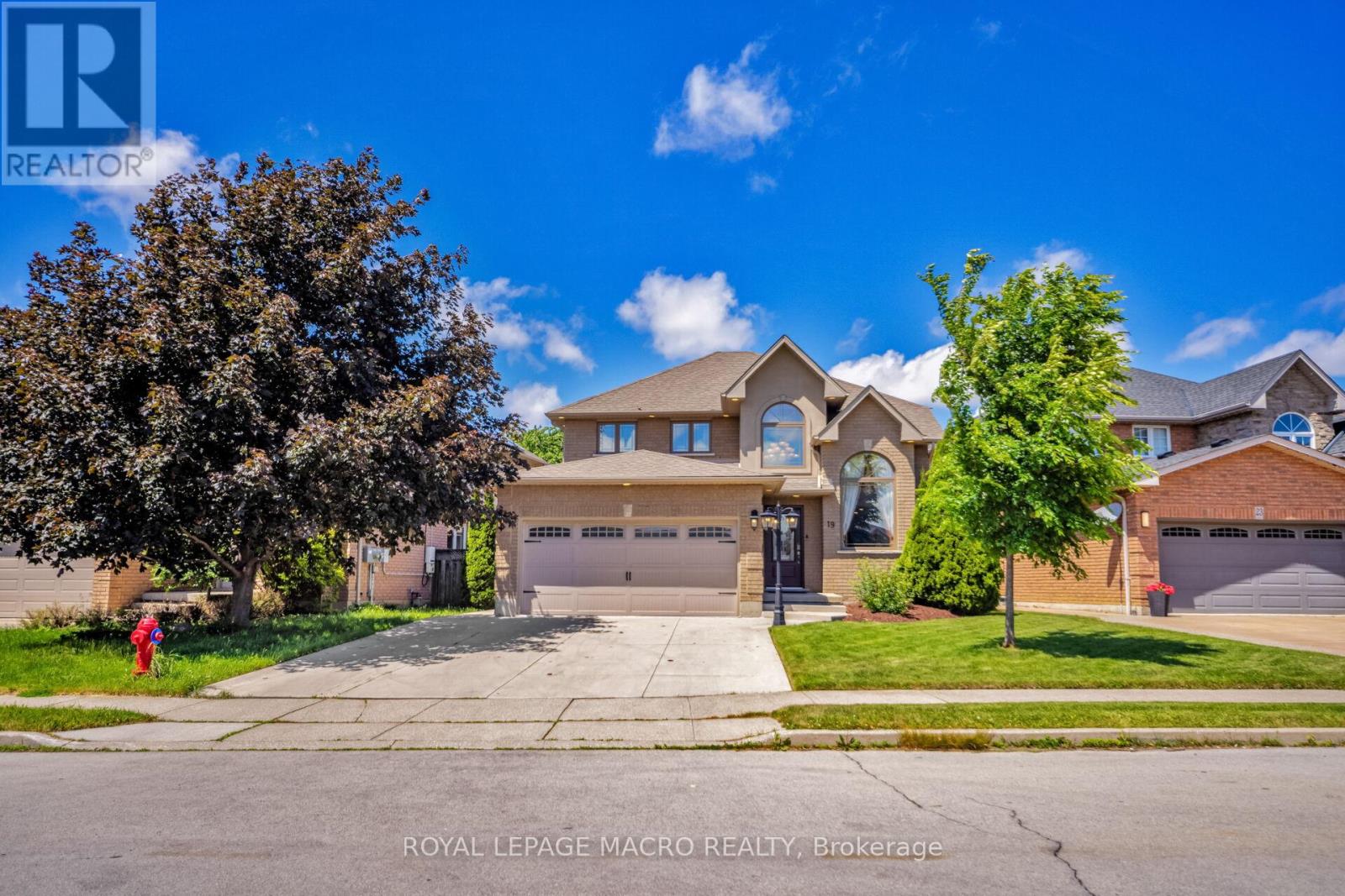 19 Sonata Avenue Property Photo 39