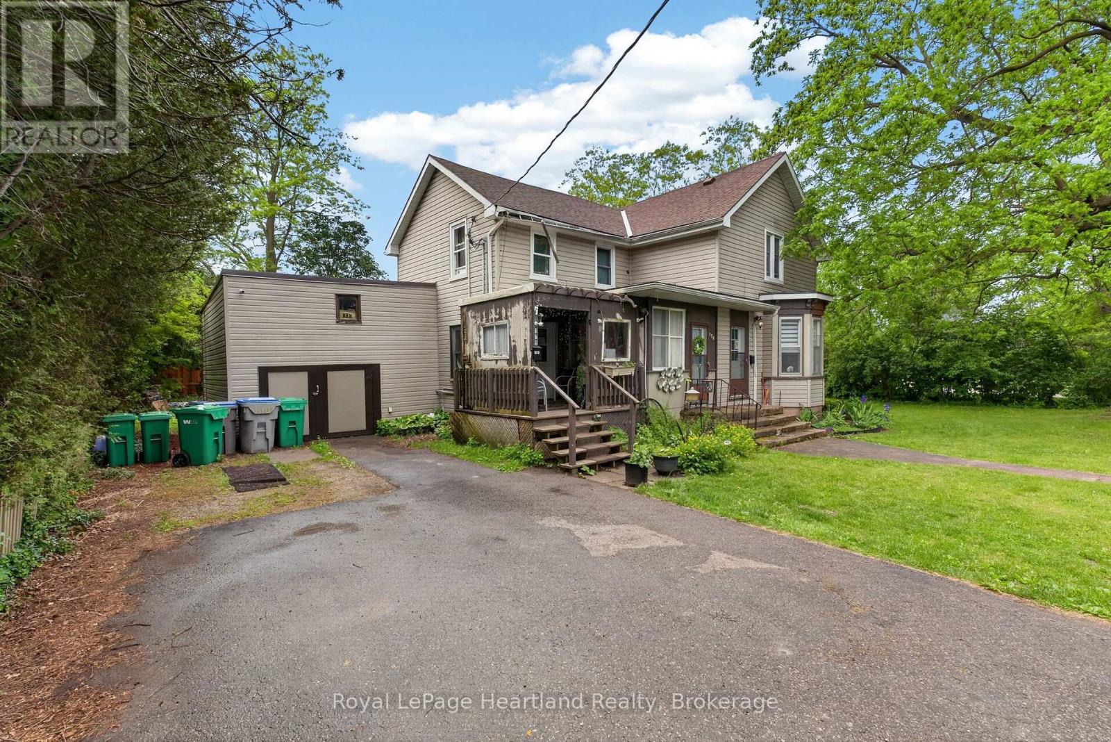 179 Lighthouse Street W Property Photo 6