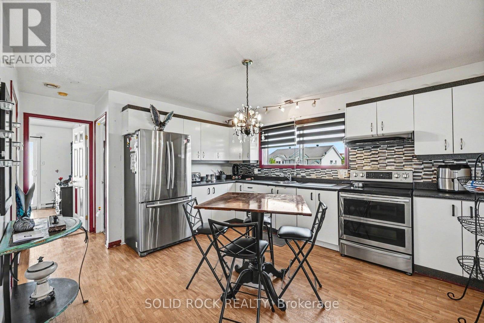530 Mario Street Property Photo 7