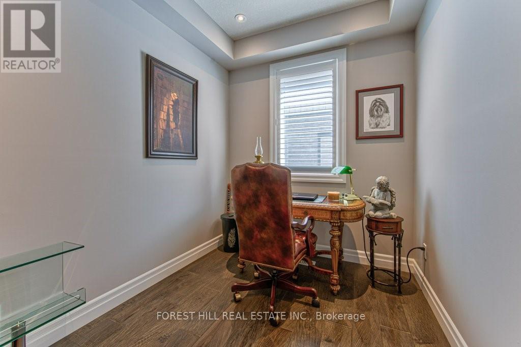158 Eaglecrest Street Property Photo 8