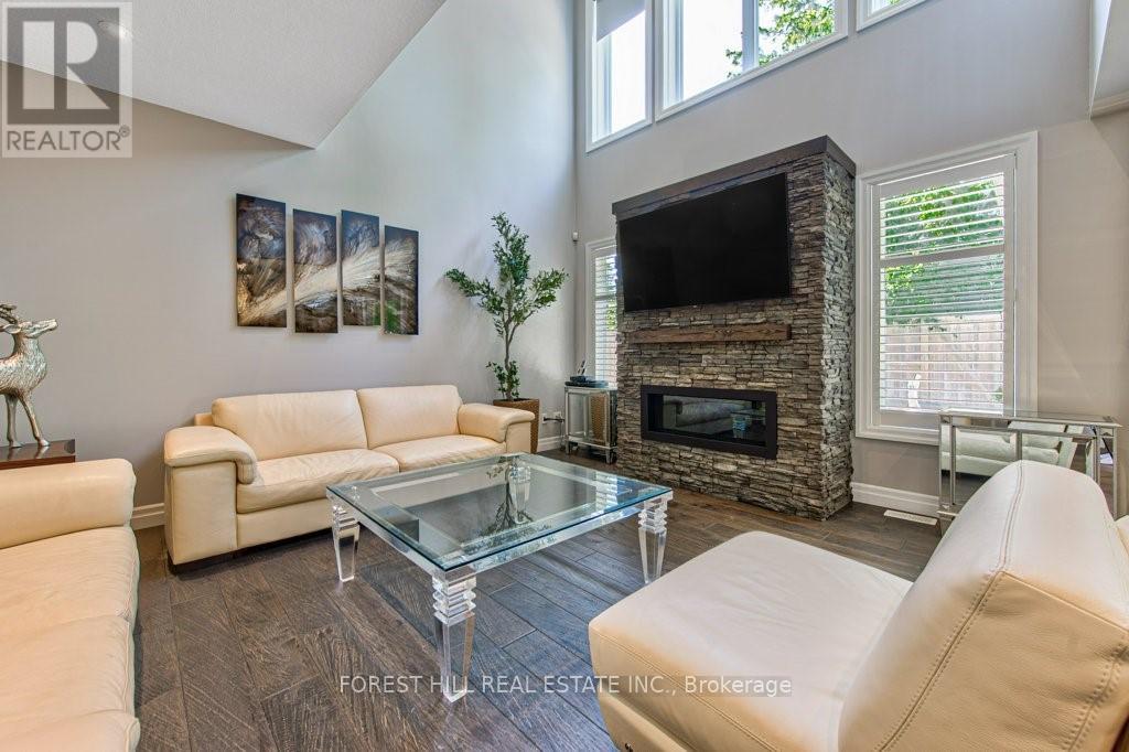 158 Eaglecrest Street Property Photo 10