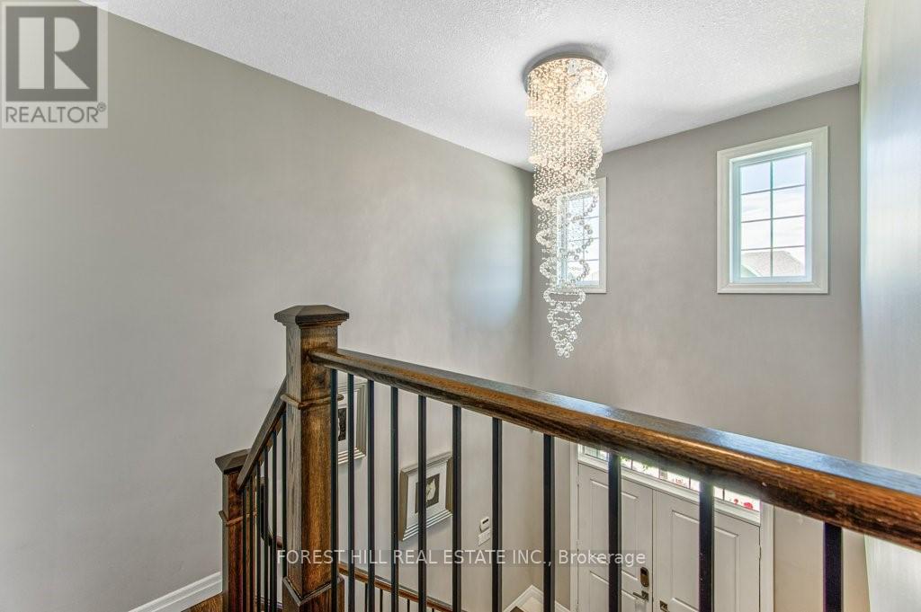 158 Eaglecrest Street Property Photo 21