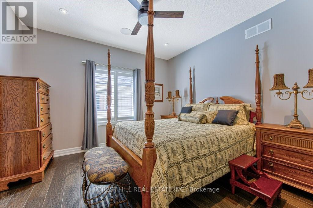 158 Eaglecrest Street Property Photo 33