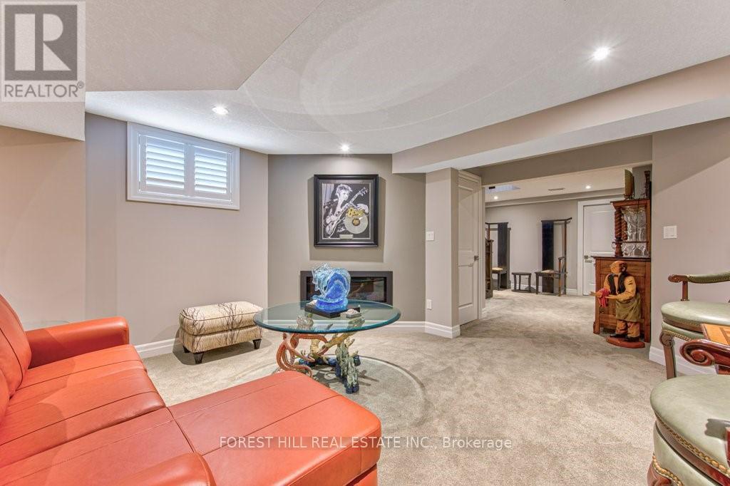 158 Eaglecrest Street Property Photo 37