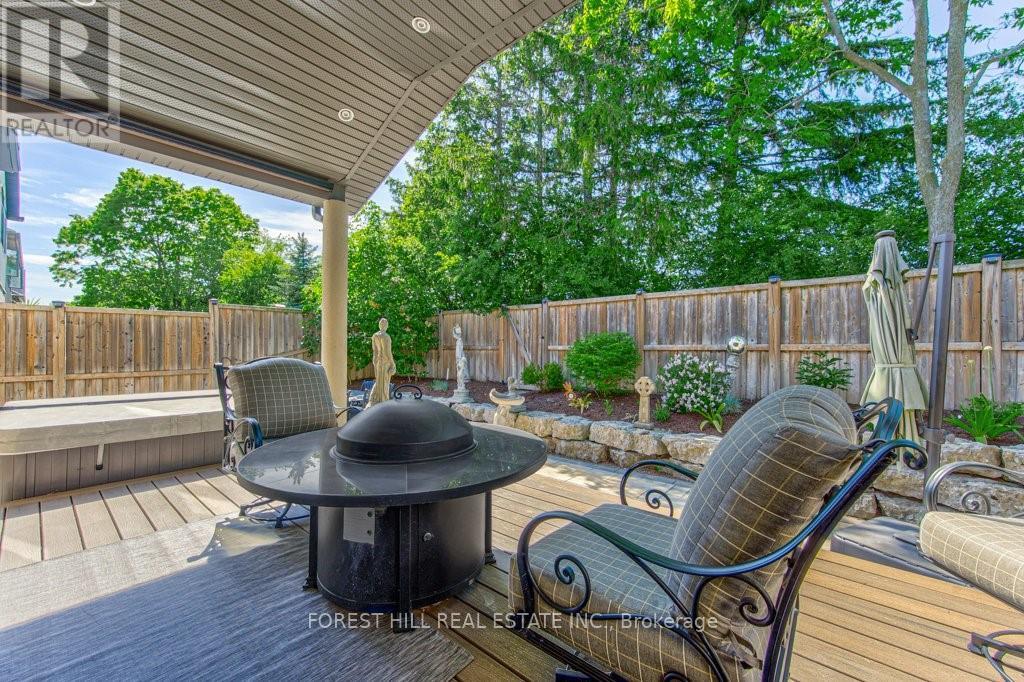 158 Eaglecrest Street Property Photo 41