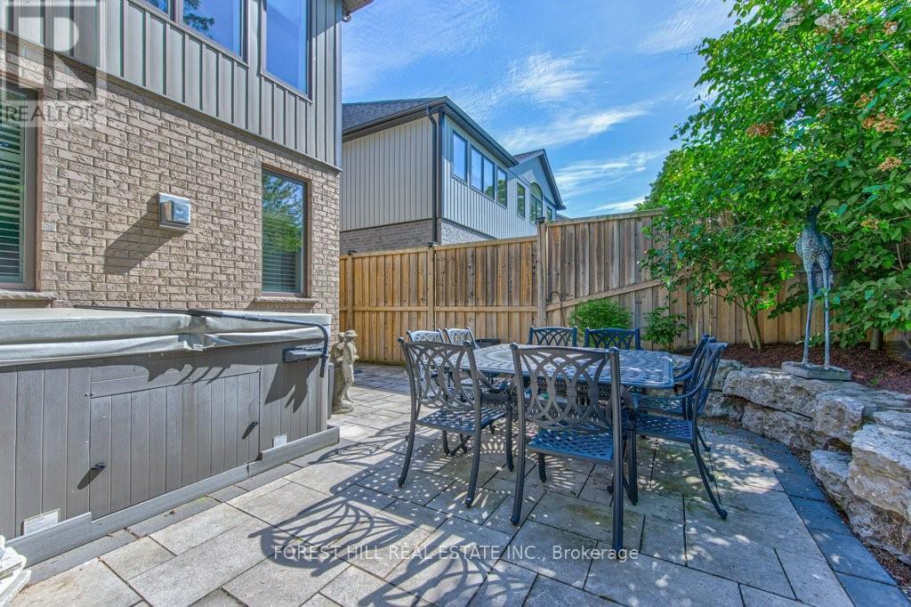 158 Eaglecrest Street Property Photo 43