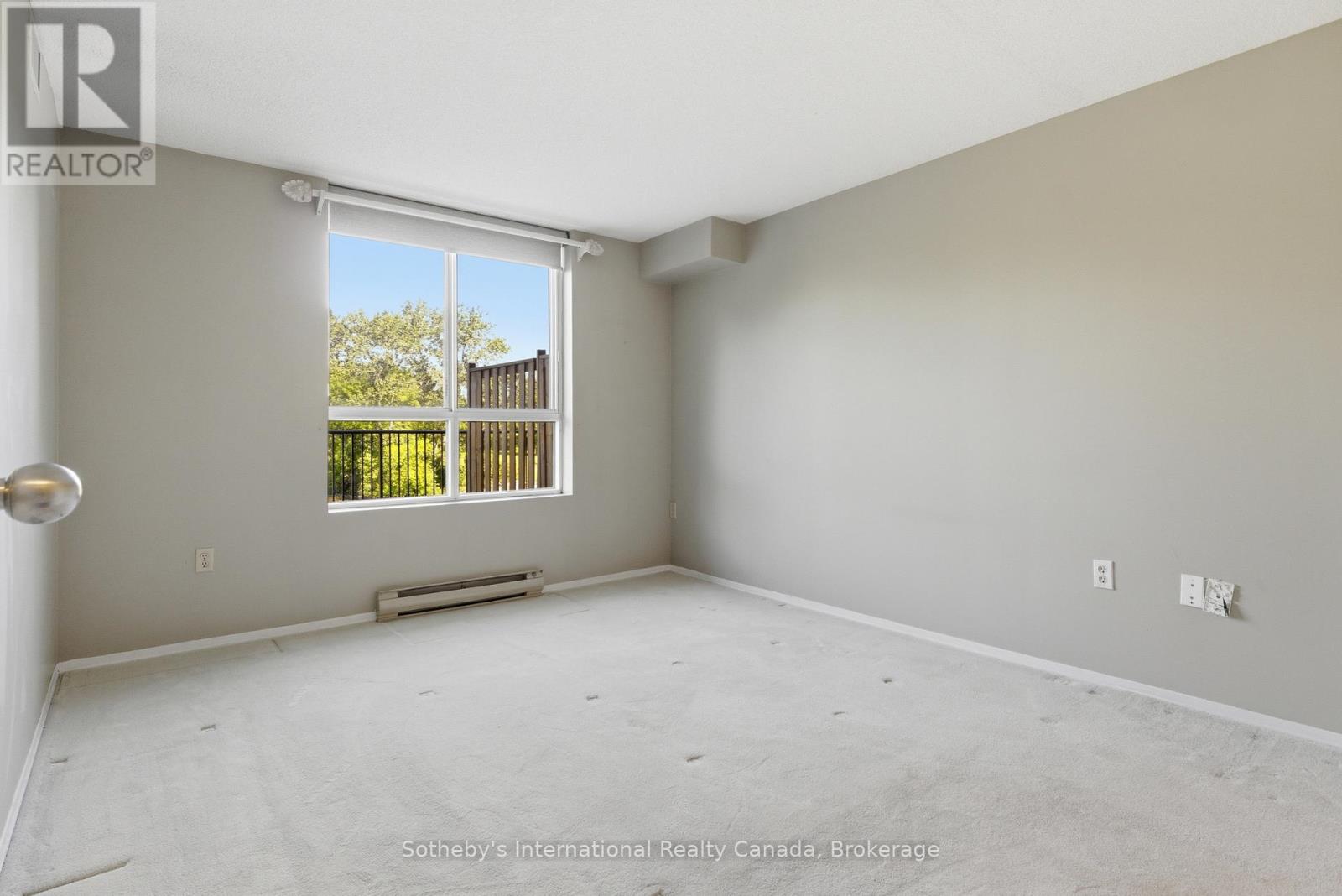 102 - 30 Blue Springs Drive Property Photo 12
