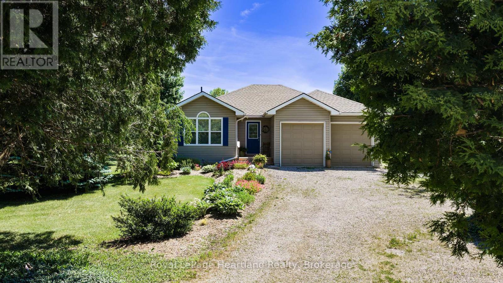 35095 Old River Road N Property Photo 1