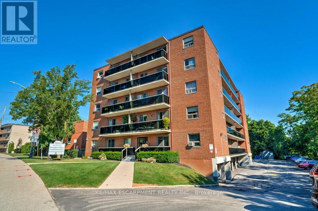 17 - 2373 King Street E Photo de la propriété 1