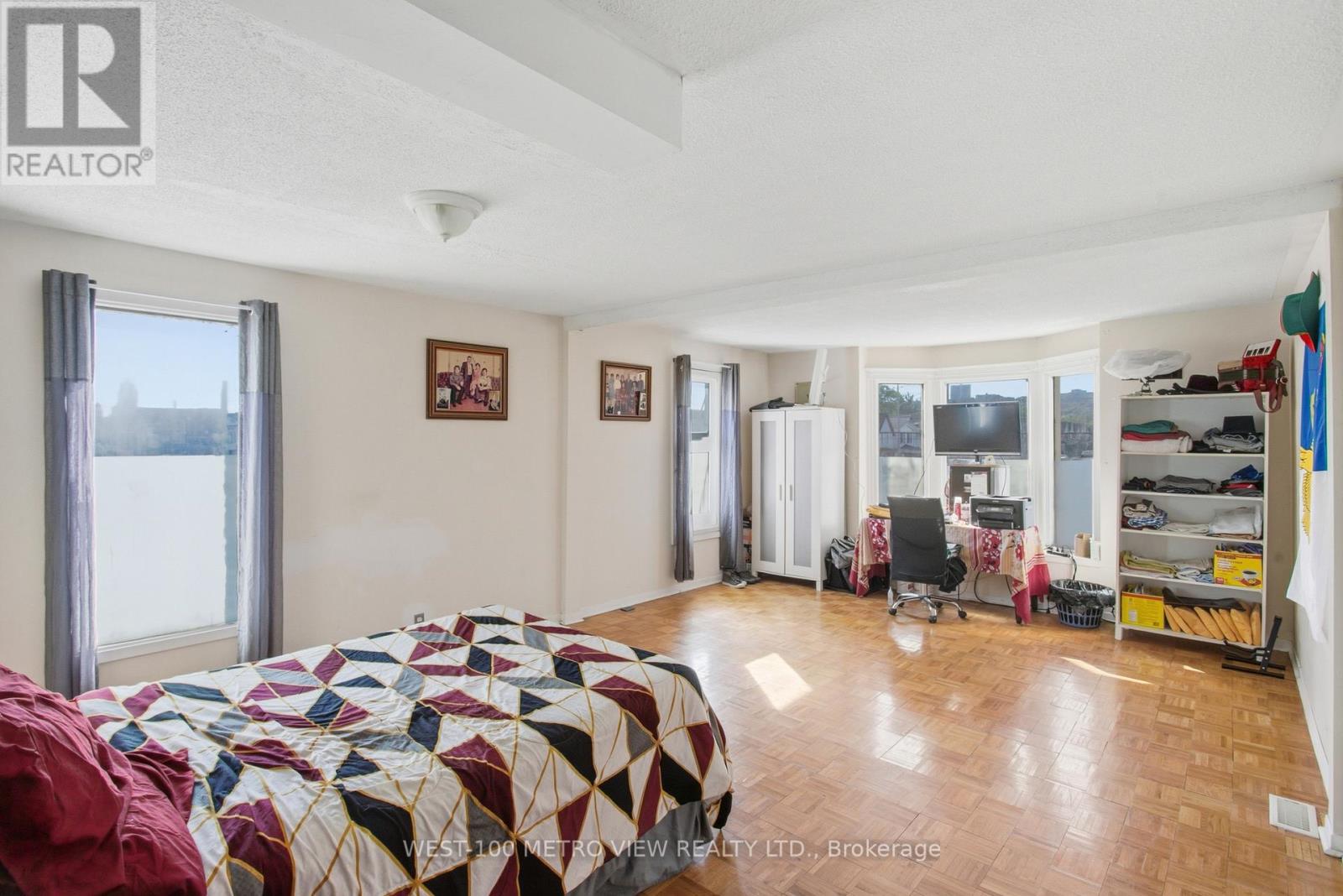 597 Barton Street E Property Photo 13