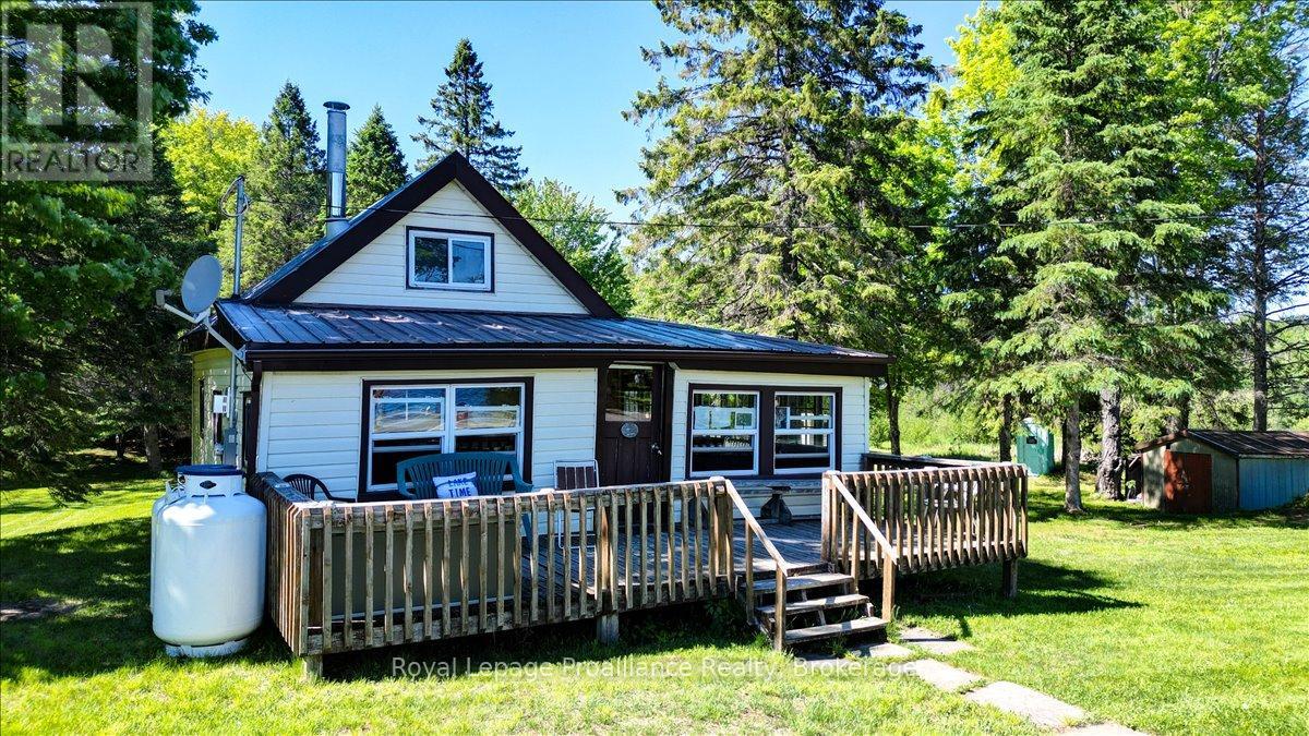 348 Steenburg Lake Road N Property Photo 3