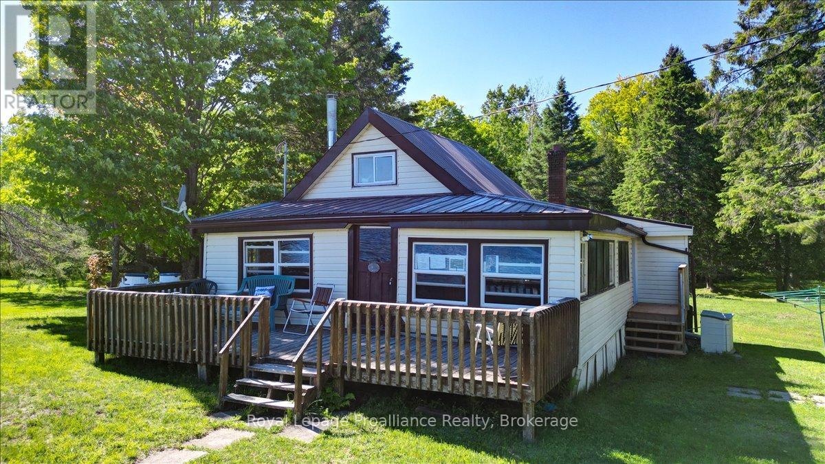 348 Steenburg Lake Road N Property Photo 4