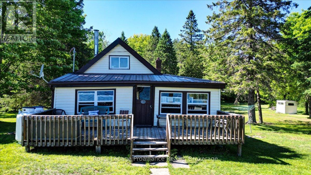 348 Steenburg Lake Road N Property Photo 5