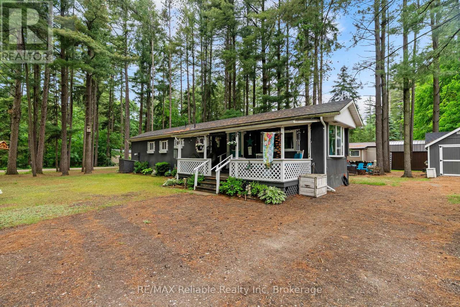 401 Sugar Maple Drive Property Photo 3
