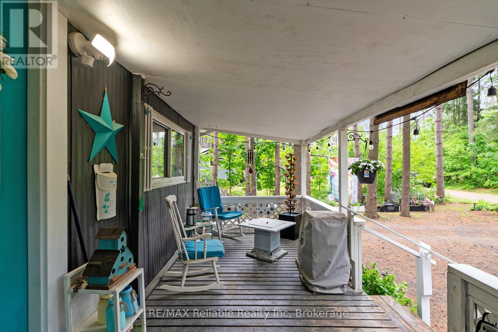 401 Sugar Maple Drive Property Photo 8