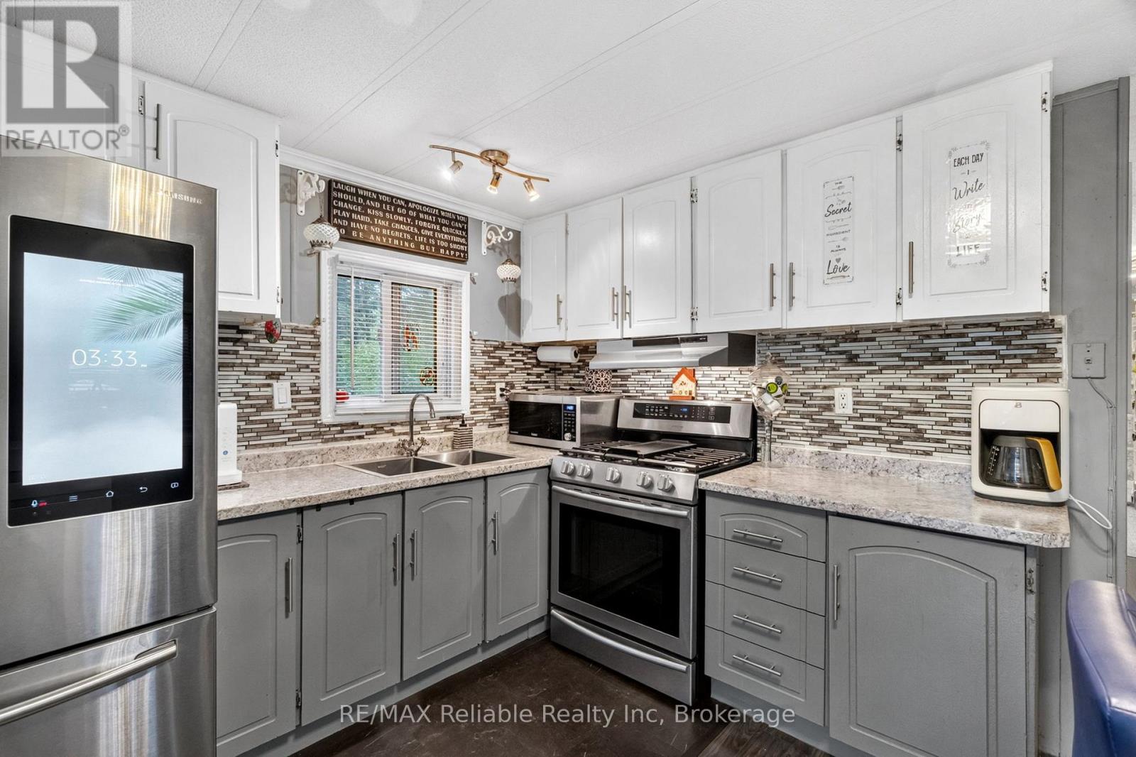 401 Sugar Maple Drive Property Photo 15