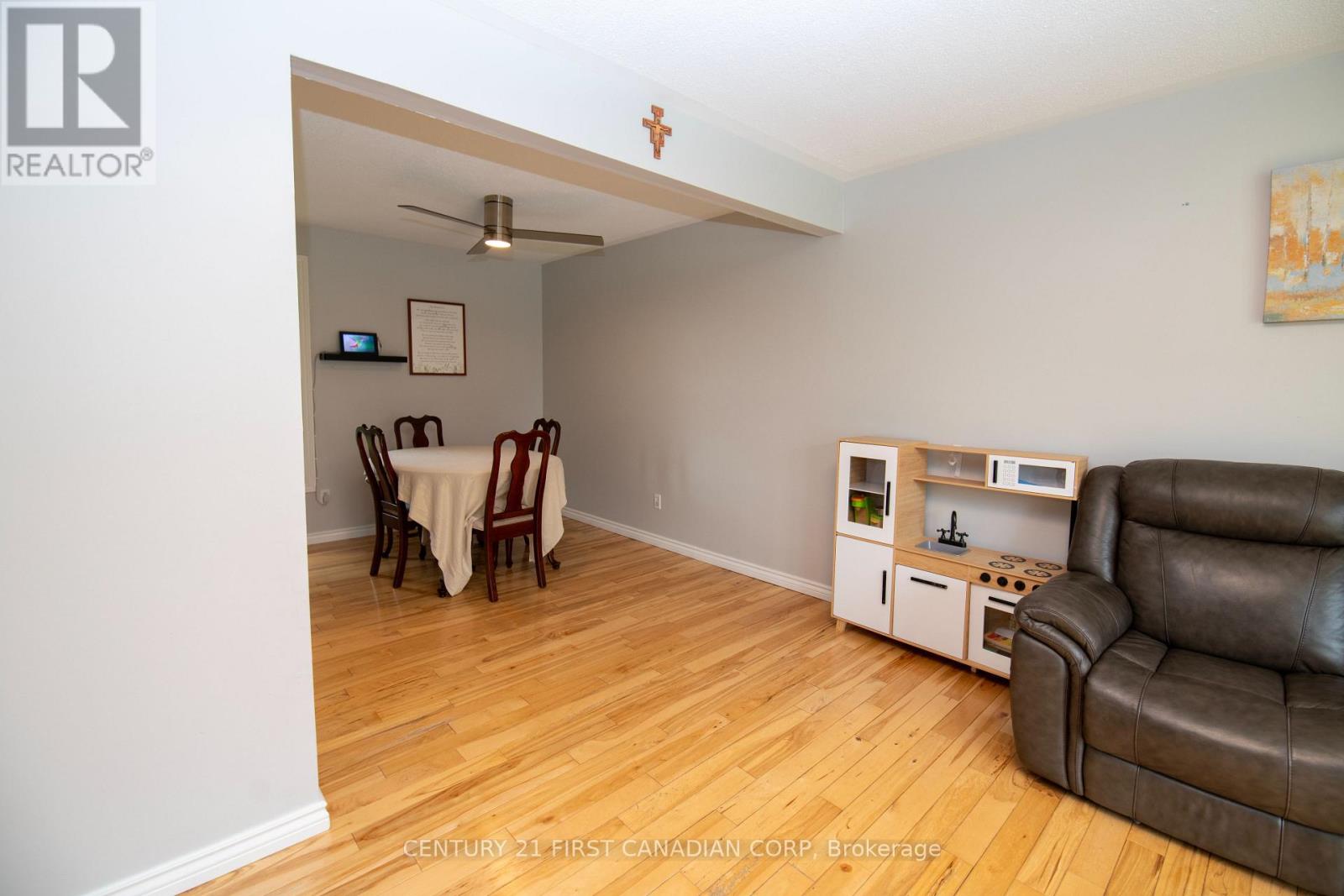 808 Dulaney Drive Property Photo 6