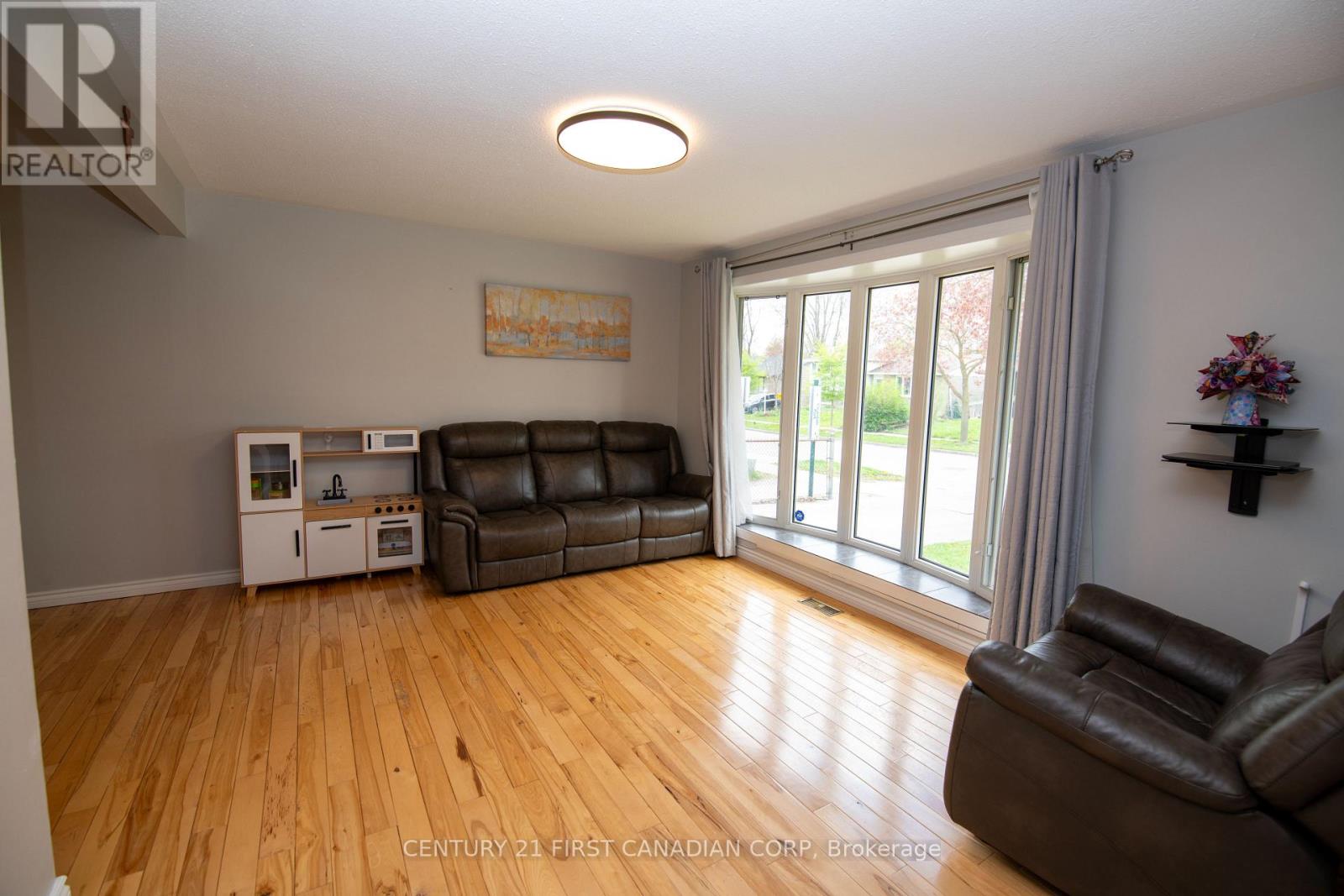 808 Dulaney Drive Property Photo 8